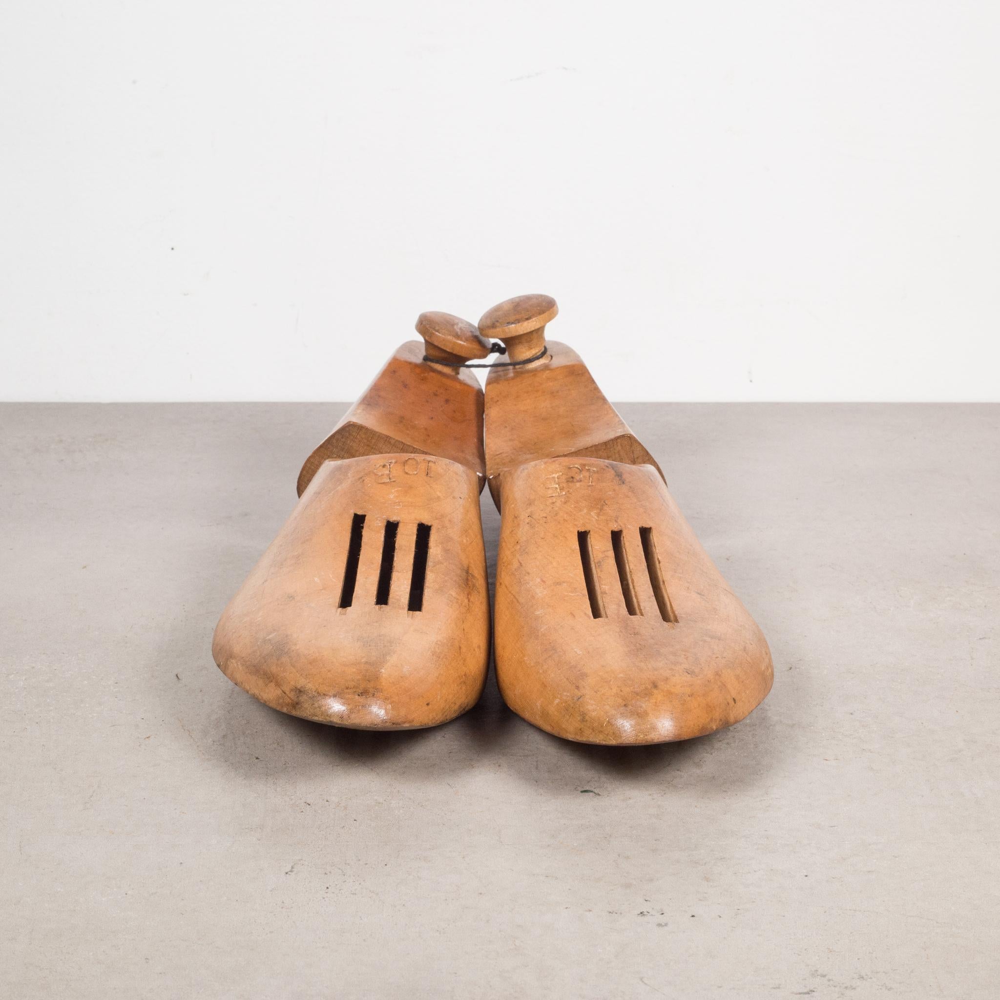 antique shoe form