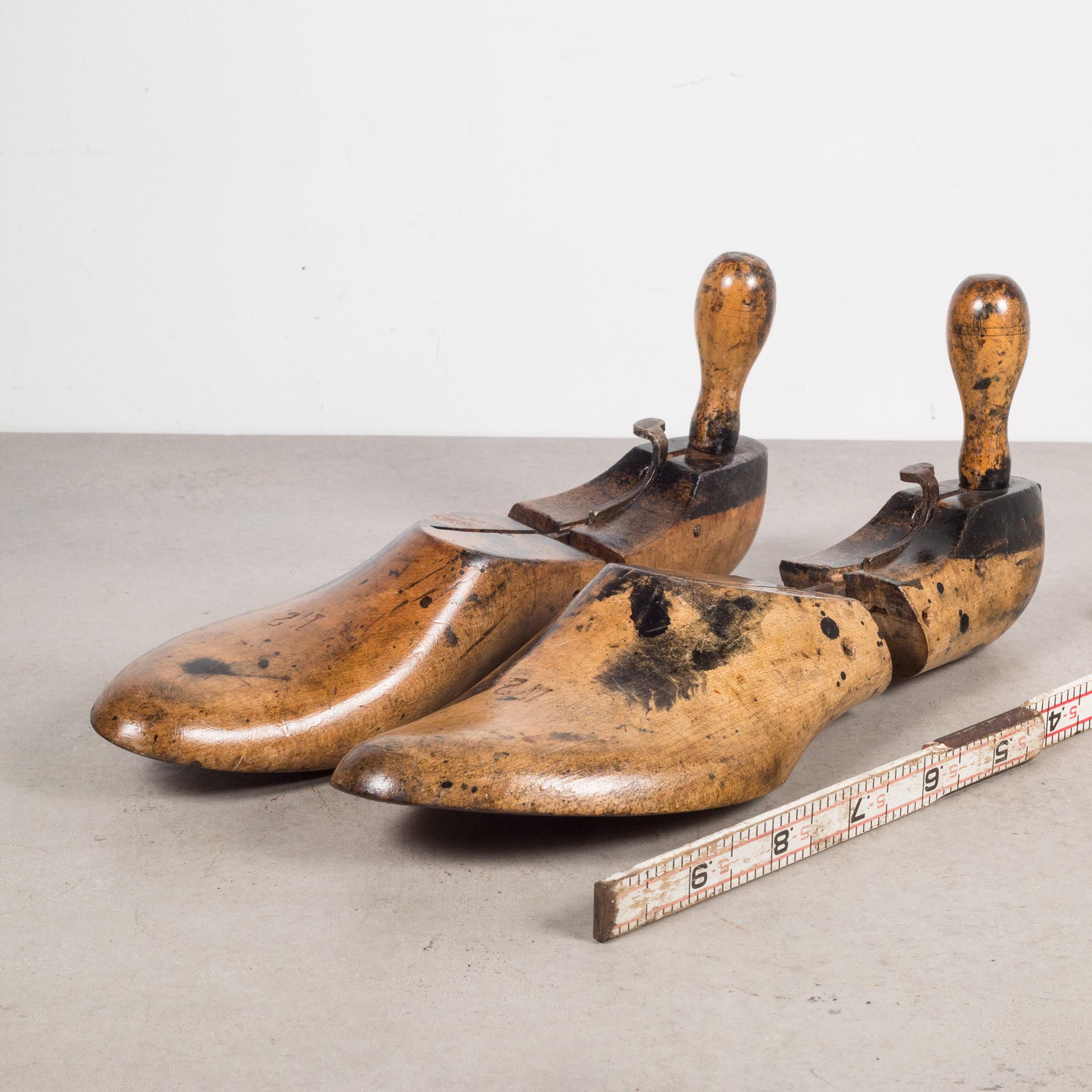 Beech Antique Wooden Shoe Forms with Handles, c.1920