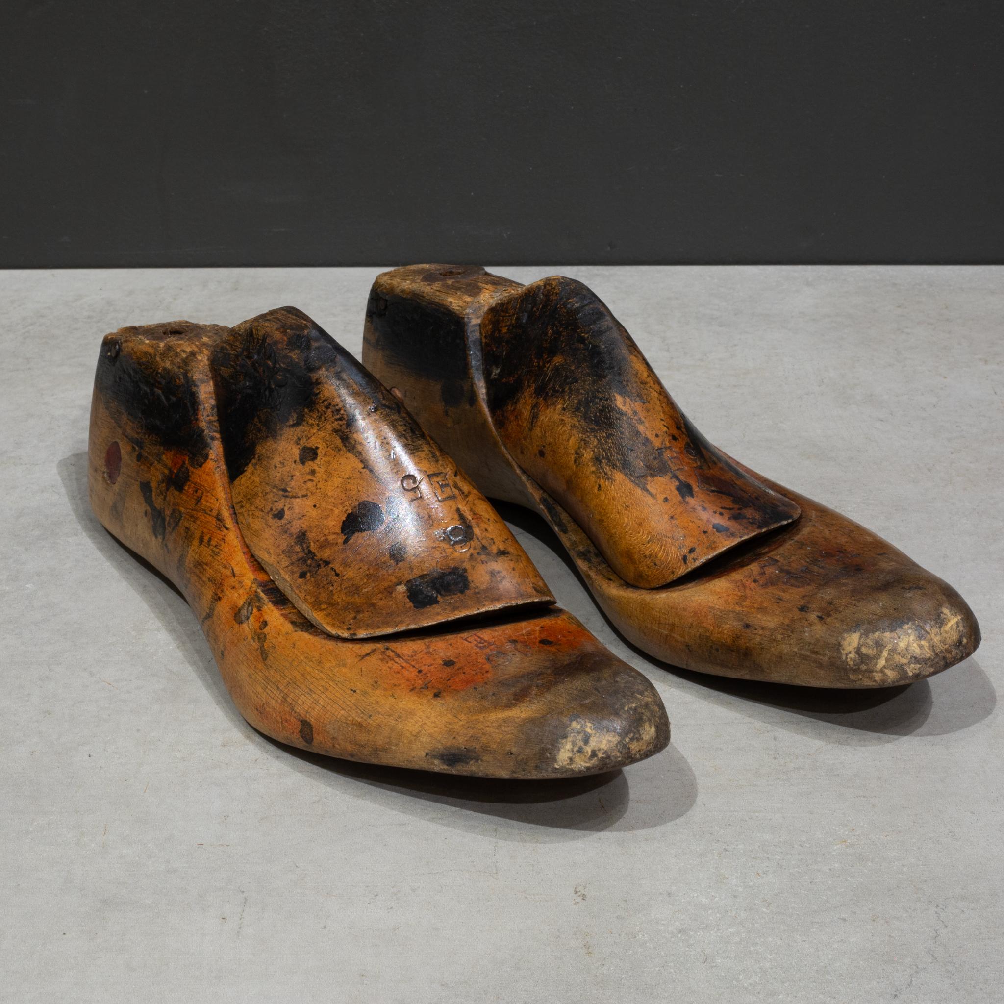 Horma de Madera Antigua C.1920-4 Pares Disponibles Bronce en venta