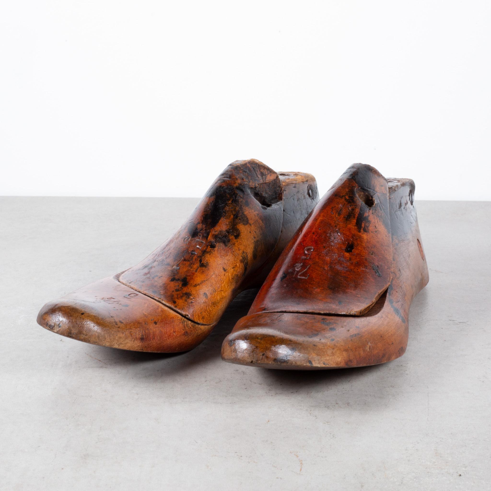 Chaussures anciennes en bois, dernières vers 1920, 8 paires disponibles (expédition gratuite) en vente 2