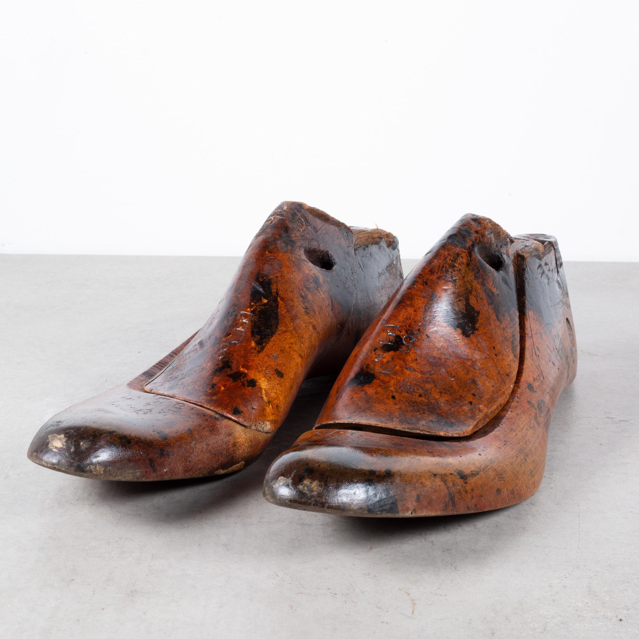 Chaussures anciennes en bois, dernières vers 1920, 8 paires disponibles (expédition gratuite) en vente 3