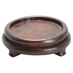 Soporte antiguo de madera para porcelana china o japonesa, Siglo XX