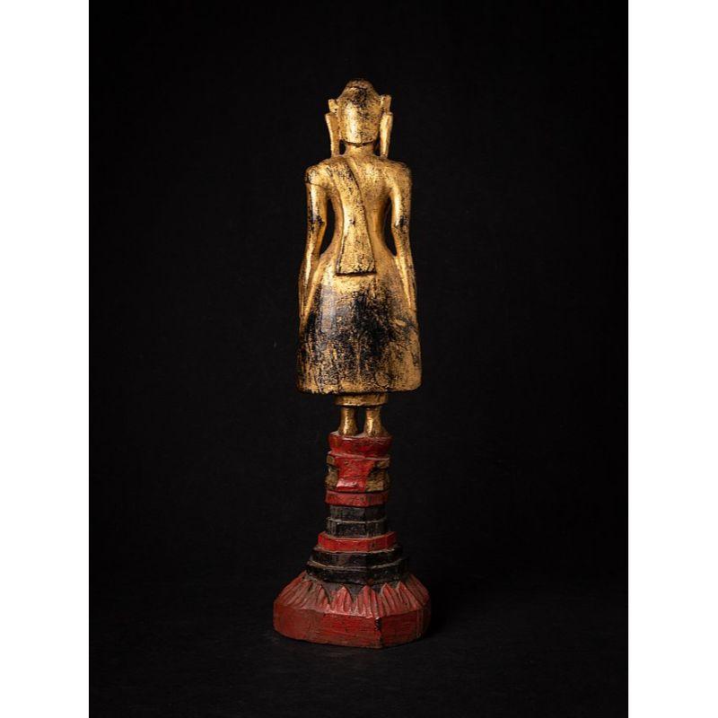 XIXe siècle Ancienne statue de Bouddha debout en bois de Birmanie en vente