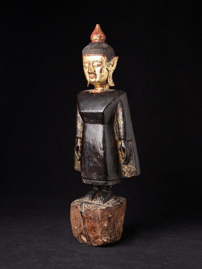 Material: wood
53,2 cm high 
19,2 cm wide and 11,1 cm deep
Weight: 2.255 kgs
Gilded with 24 krt. gold
Originating from Laos
Early 19th century.
 