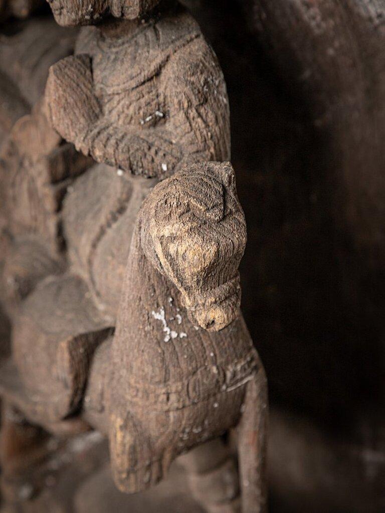 Antike Tempelplatte aus Holz aus Birma im Angebot 8