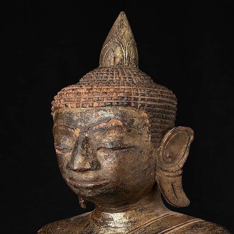 Antique Wooden Thai Ayutthaya Buddha Statue from Thailand 8
