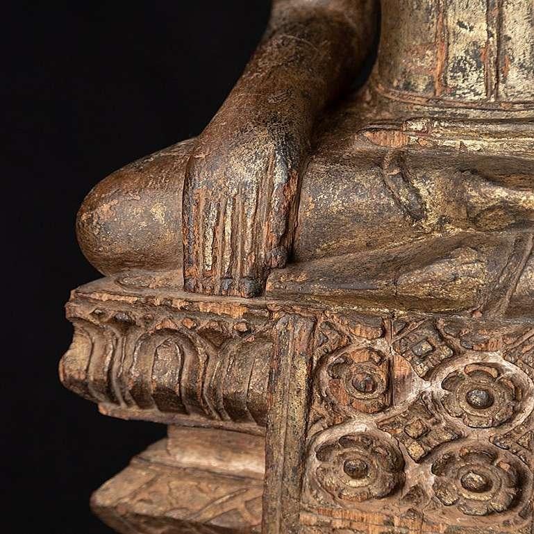 Antique Wooden Thai Ayutthaya Buddha Statue from Thailand 14