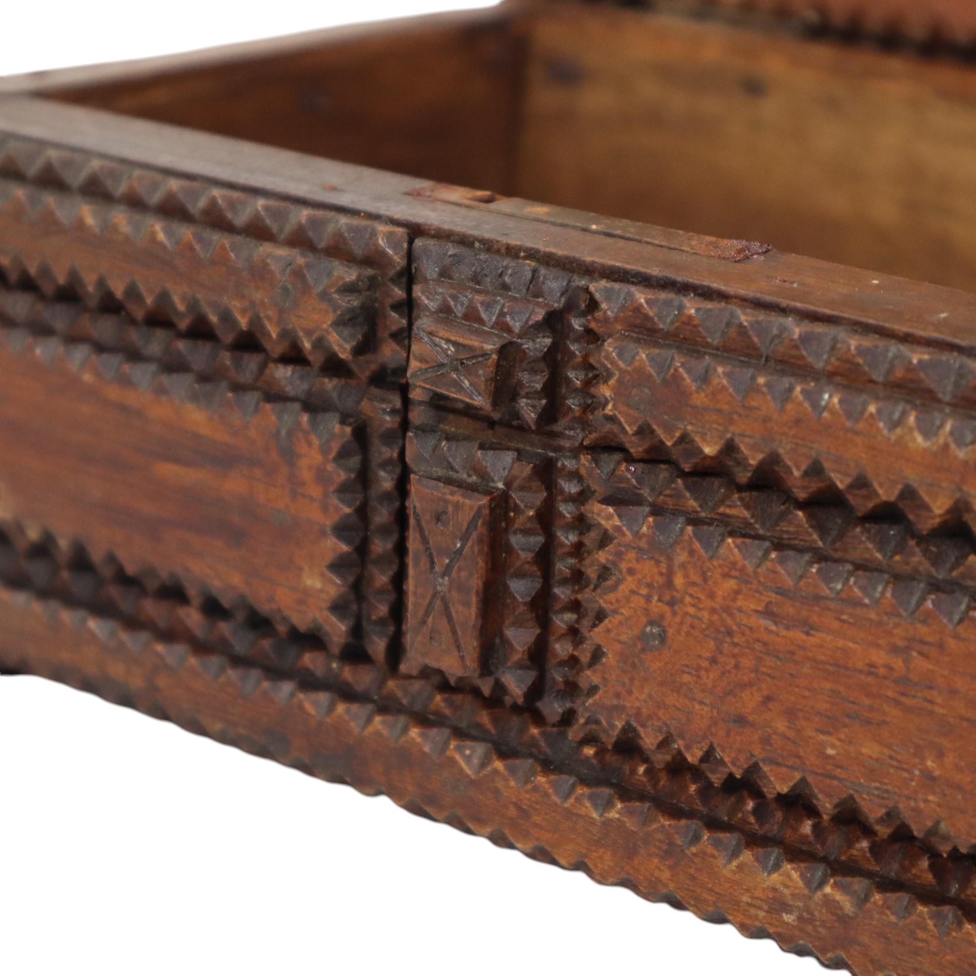 Caja antigua de madera Tramp Art Baratija Arte popular Pieza única Madera
