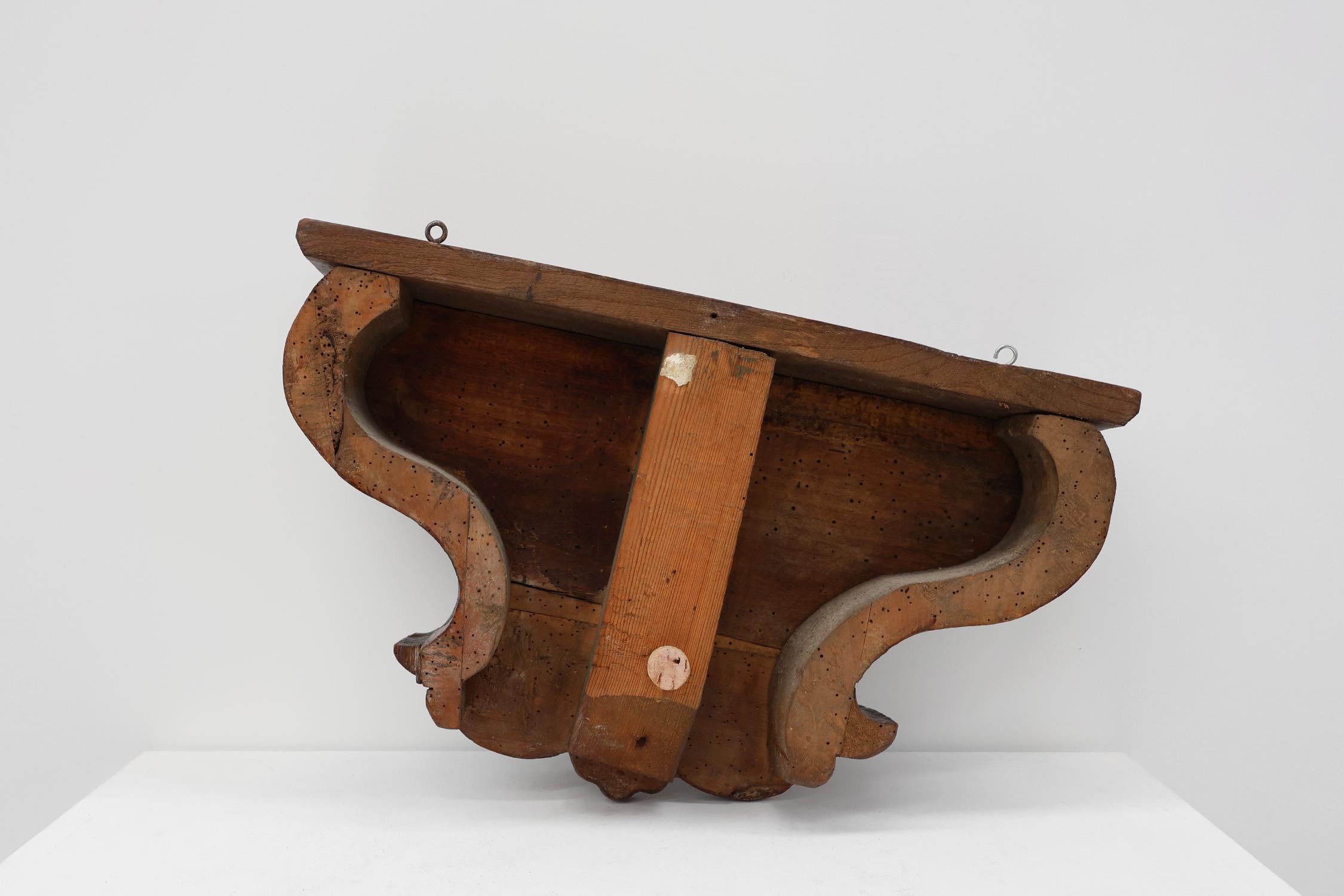 Console murale ancienne en bois sculpté, France vers 1850 1850 en vente 3
