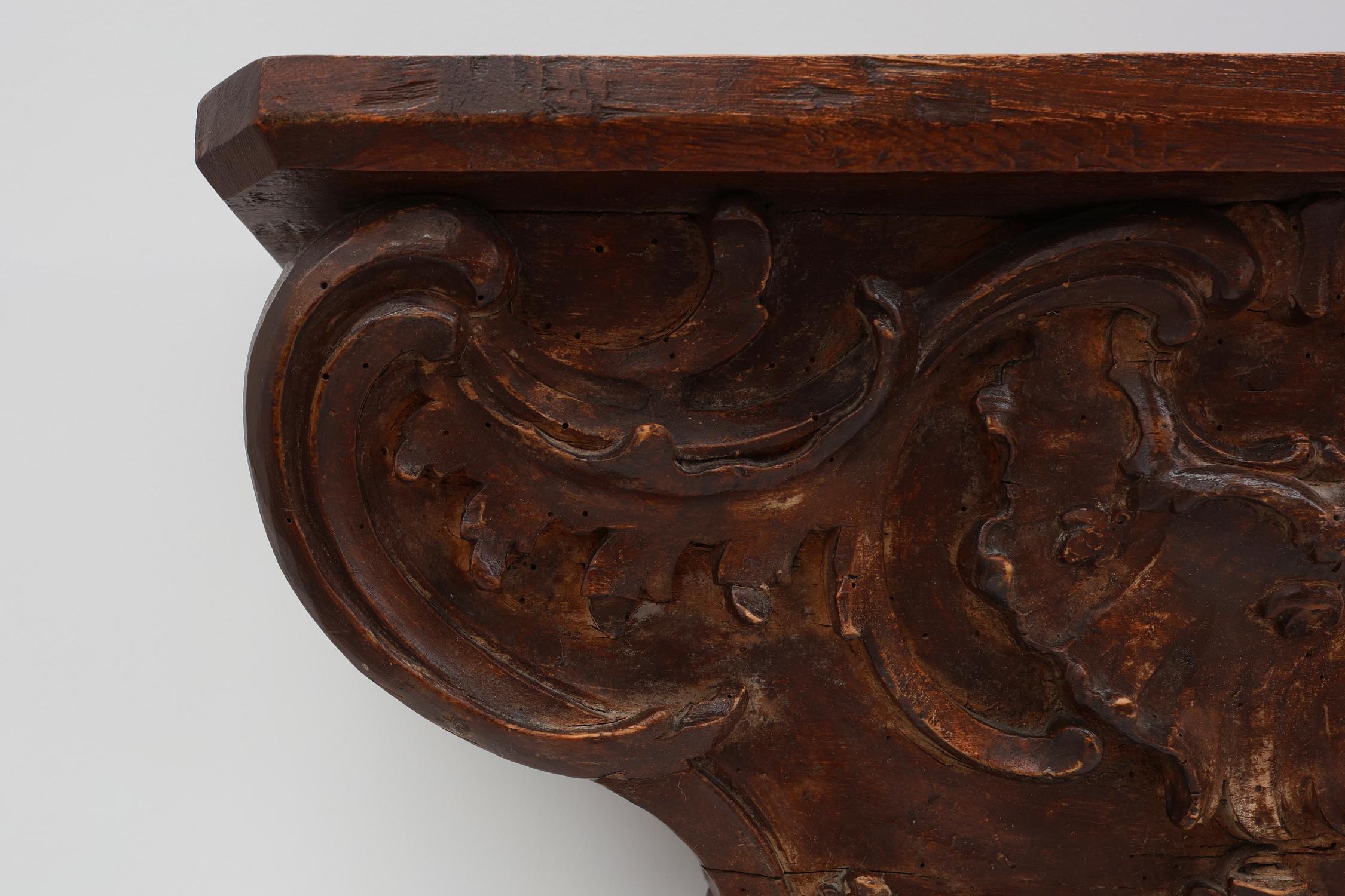 XIXe siècle Console murale ancienne en bois sculpté, France vers 1850 1850 en vente