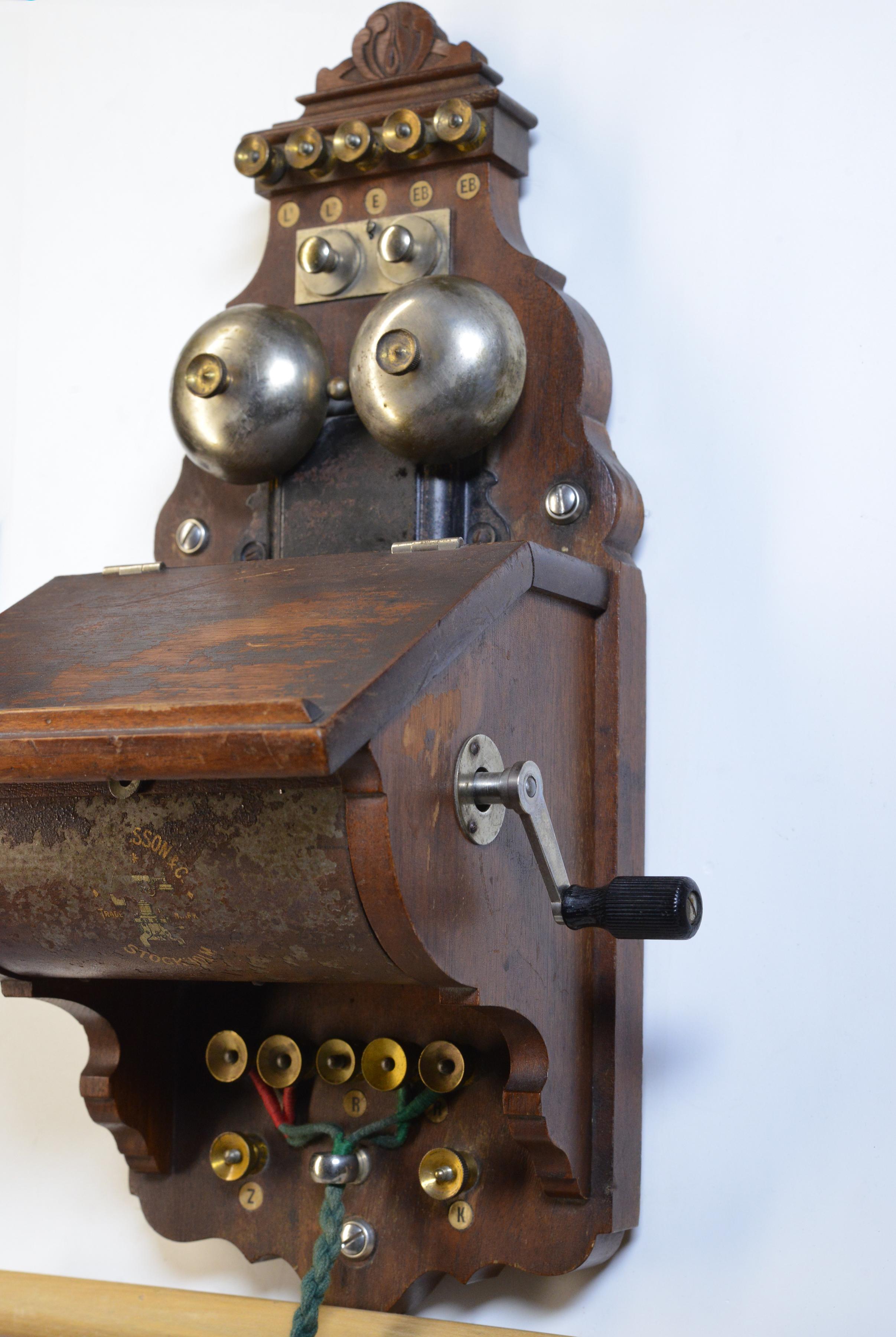 Swedish Antique Wooden Wall telephone L.M. Ericsson AB120 Crank Magneto  For Sale