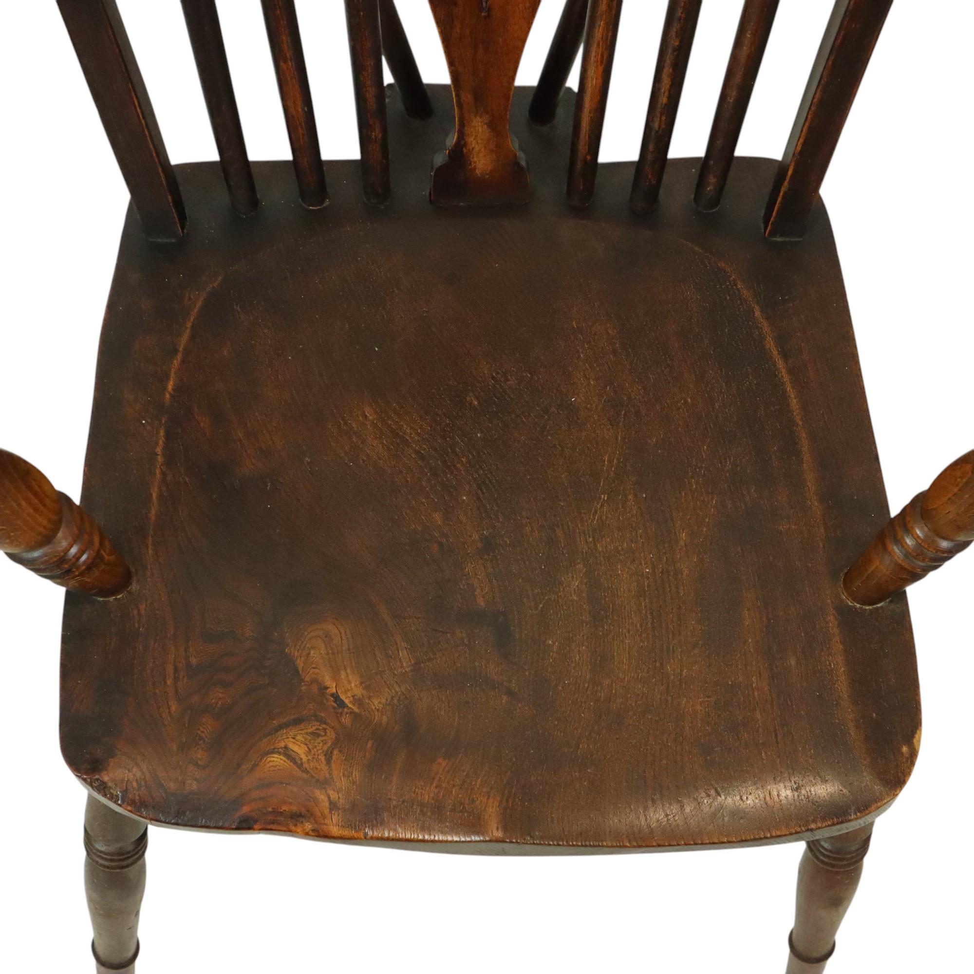 Antique Wooden Windsor Chair Beech Elm Wheel Back Chair 19th Century For Sale 8