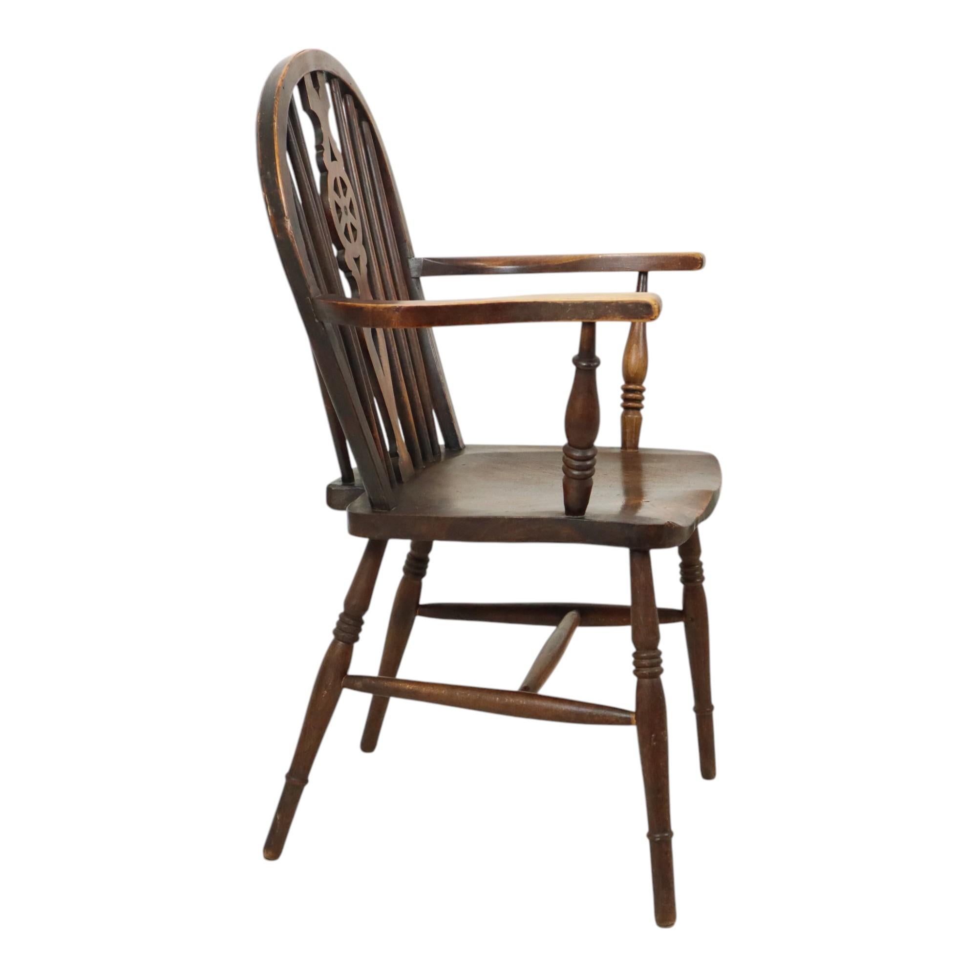 Victorian Antique Wooden Windsor Chair Beech Elm Wheel Back Chair 19th Century For Sale