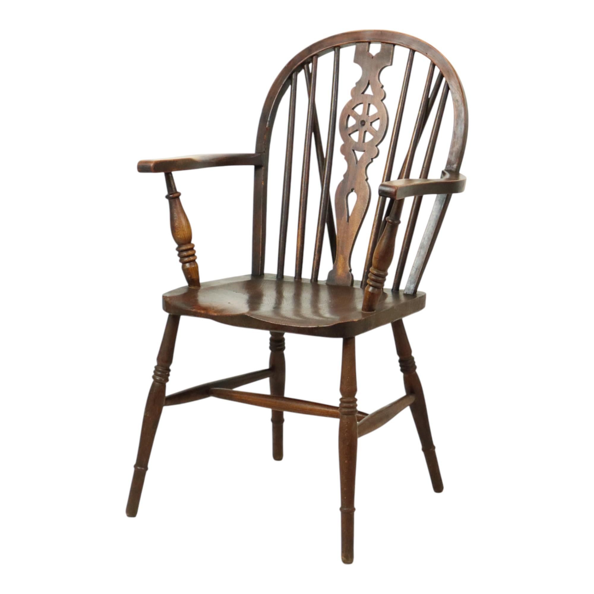 Antique Wooden Windsor Chair Beech Elm Wheel Back Chair 19th Century For Sale 3