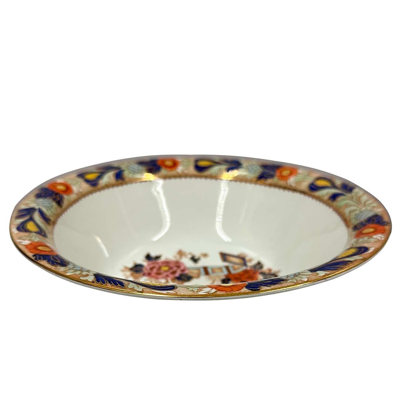 Atemberaubende Porzellan Large Fruit/Serving Bowl von Wood & Sons Woods Ware in der Wincanton Blue and Rust Muster, in etwa 1885s mit Mark Stempeln auf dem Boden. Das Muster zeigt ein braunes Transfermuster im Imari-Stil mit handgemalten Akzenten in
