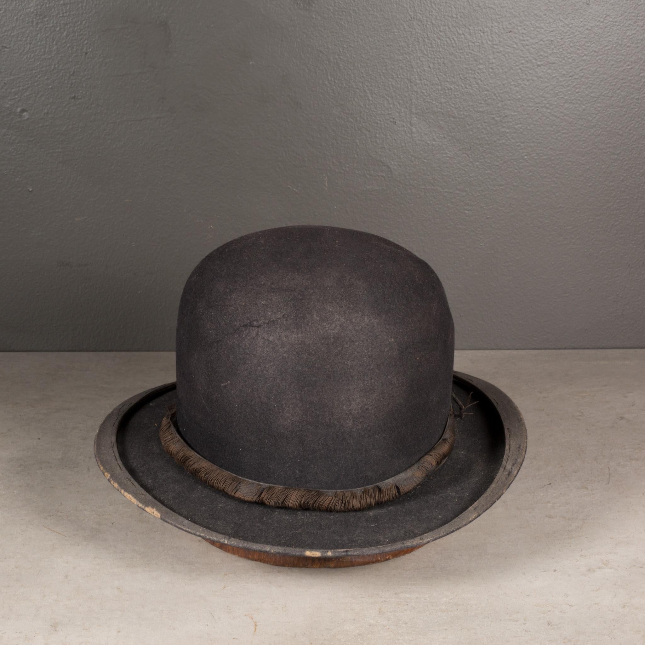 1940s bowler hat