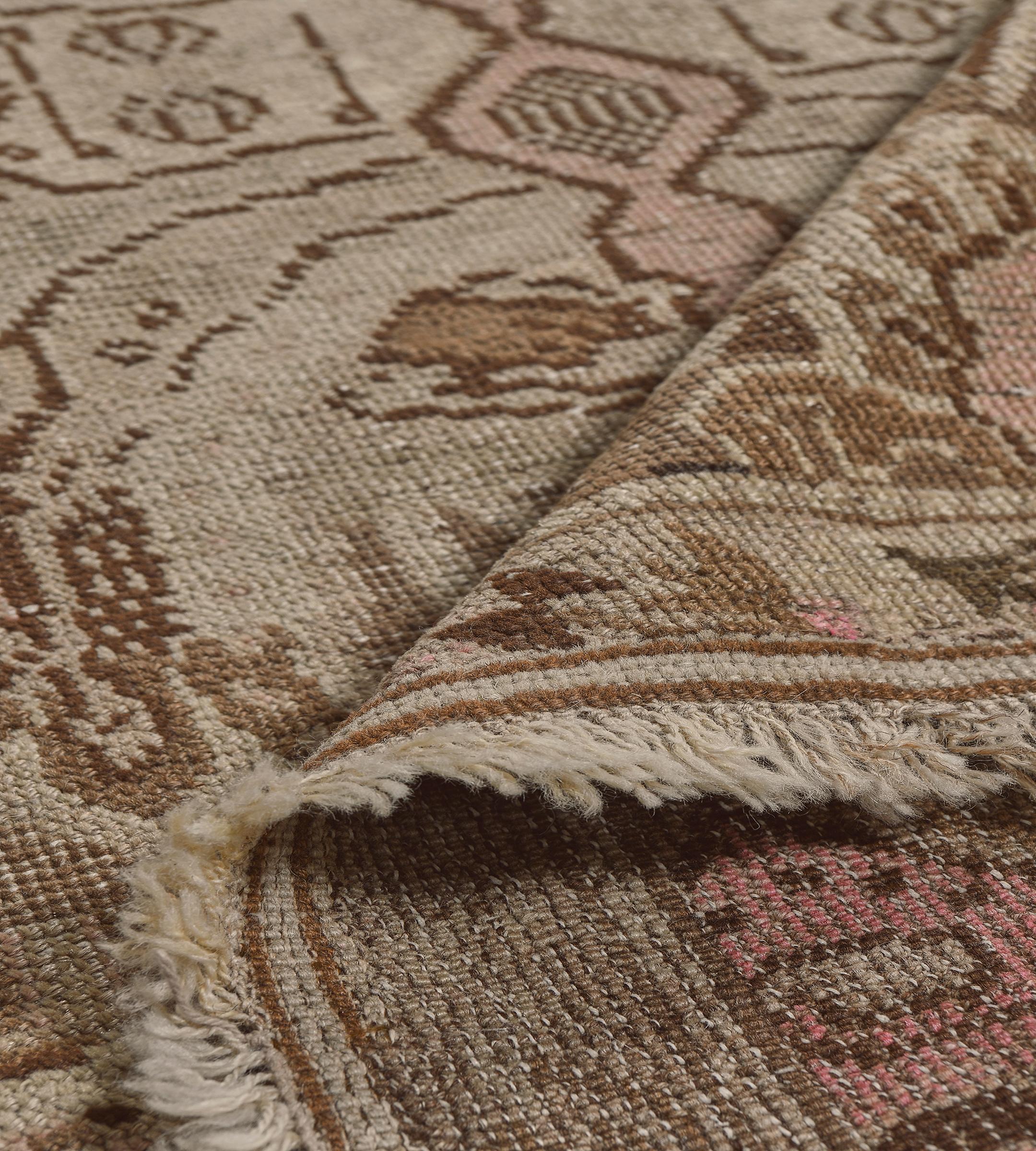 Chemin de table caucasien en laine ancienne marron-chocolat à motif floral traditionnel en vente 2