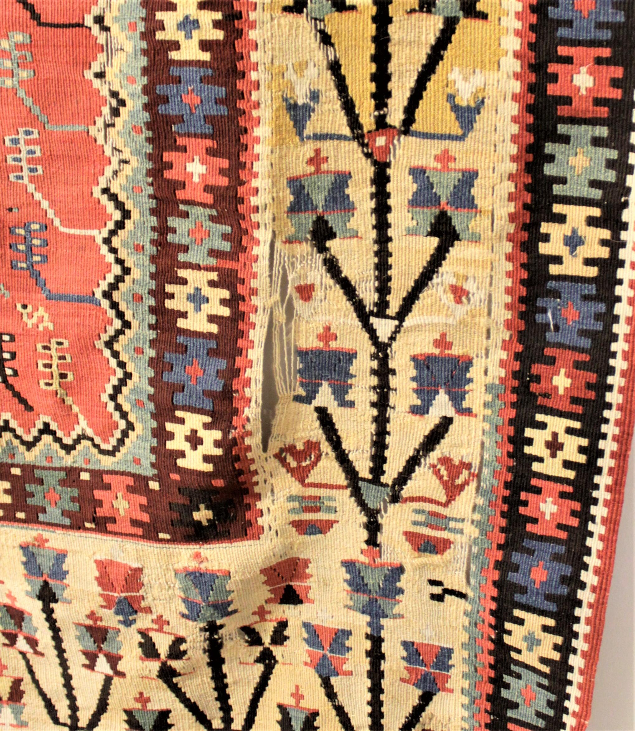 Antiker Flach gewebter türkischer Gebetsteppich oder Wandteppich aus Wolle im Angebot 1