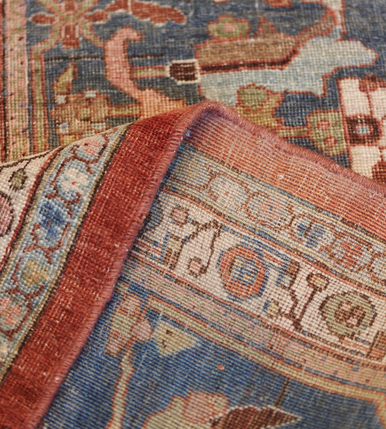 Antiker handgeknüpfter persischer Bidjar-Teppich aus Wolle in Tomatenrot mit Blumenmuster im Angebot 1