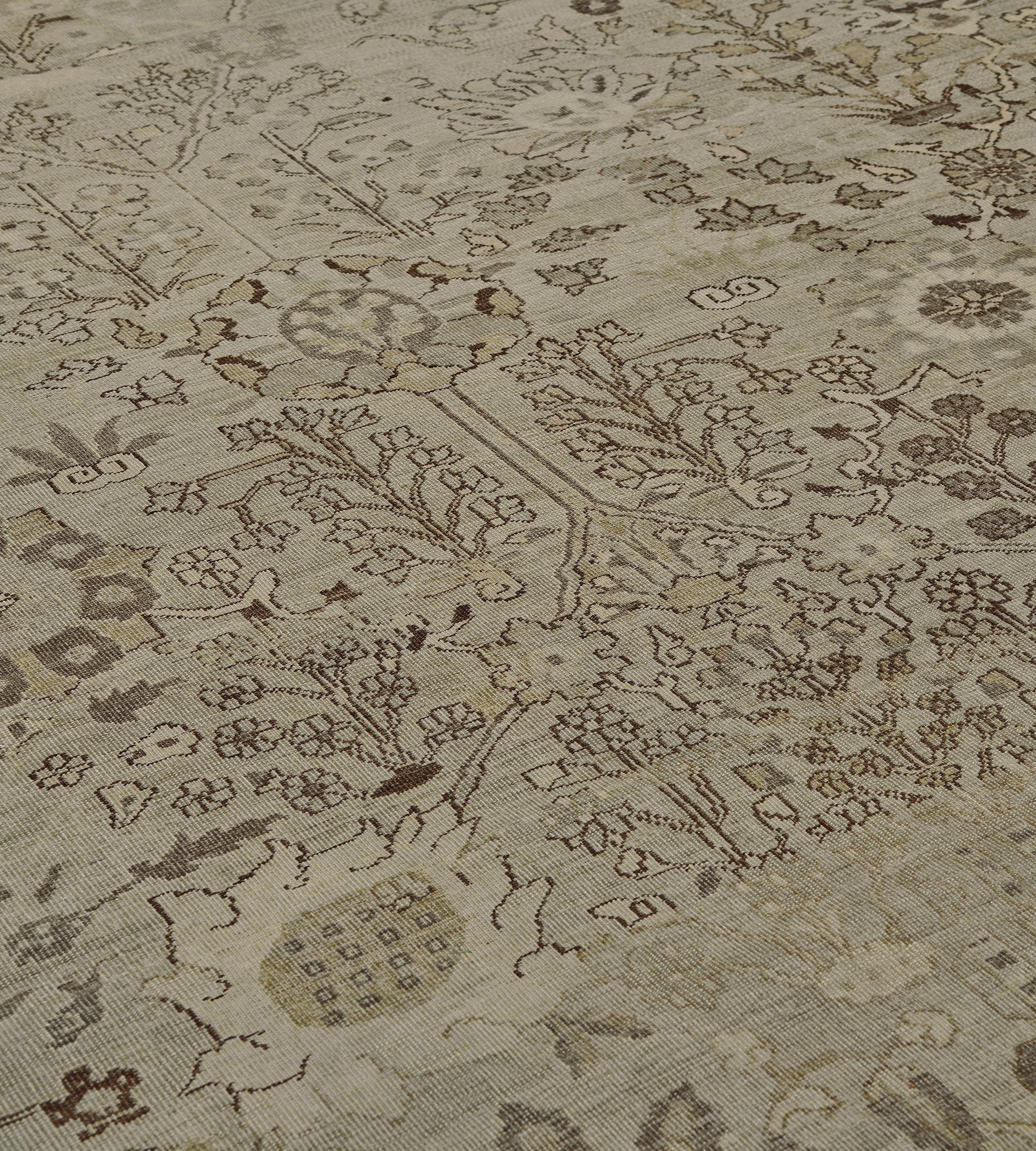 Tissé à la main Tapis indien antique en laine tissé à la main à motifs floraux Agra en vente