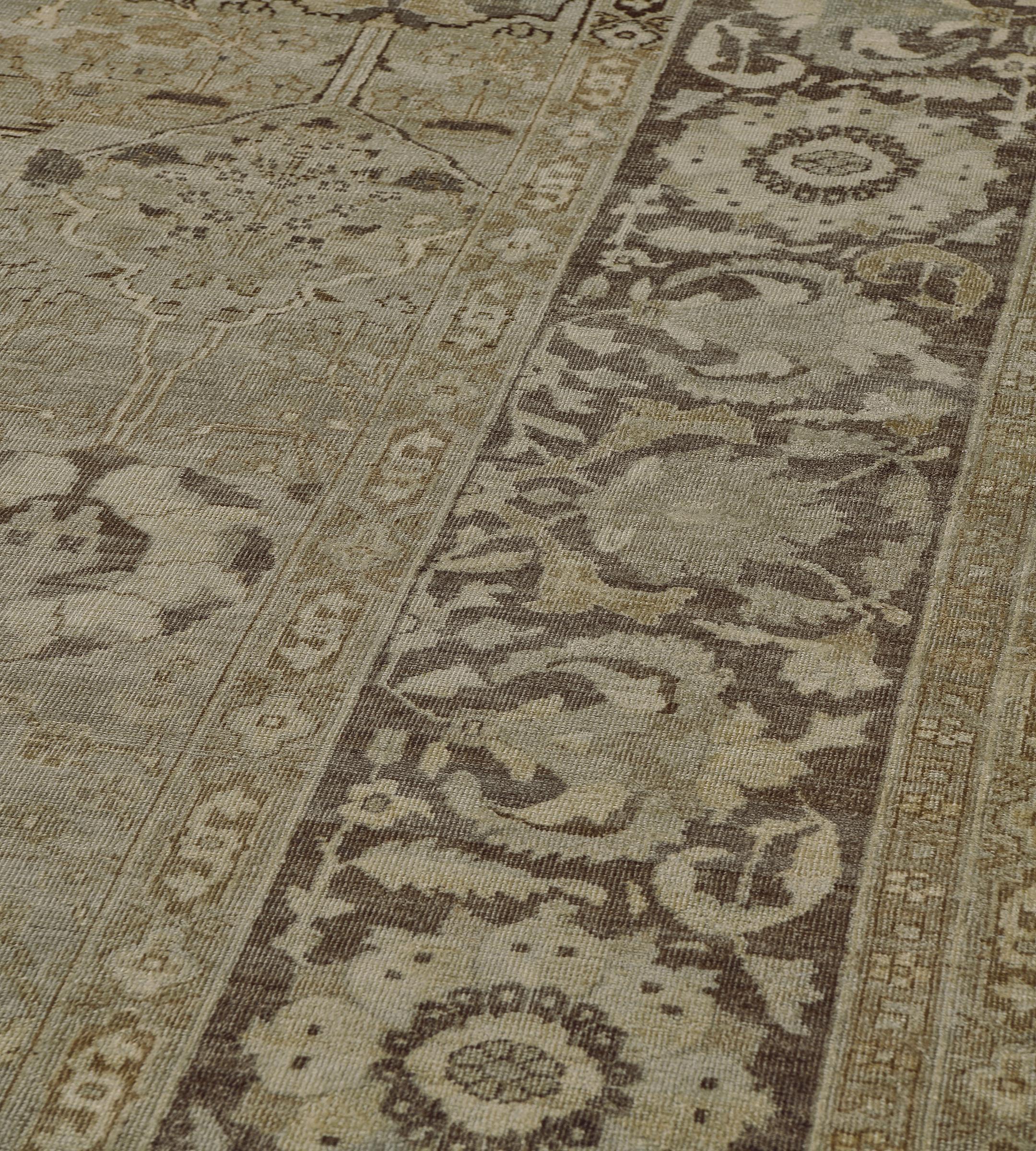 Laine Tapis indien antique en laine tissé à la main à motifs floraux Agra en vente