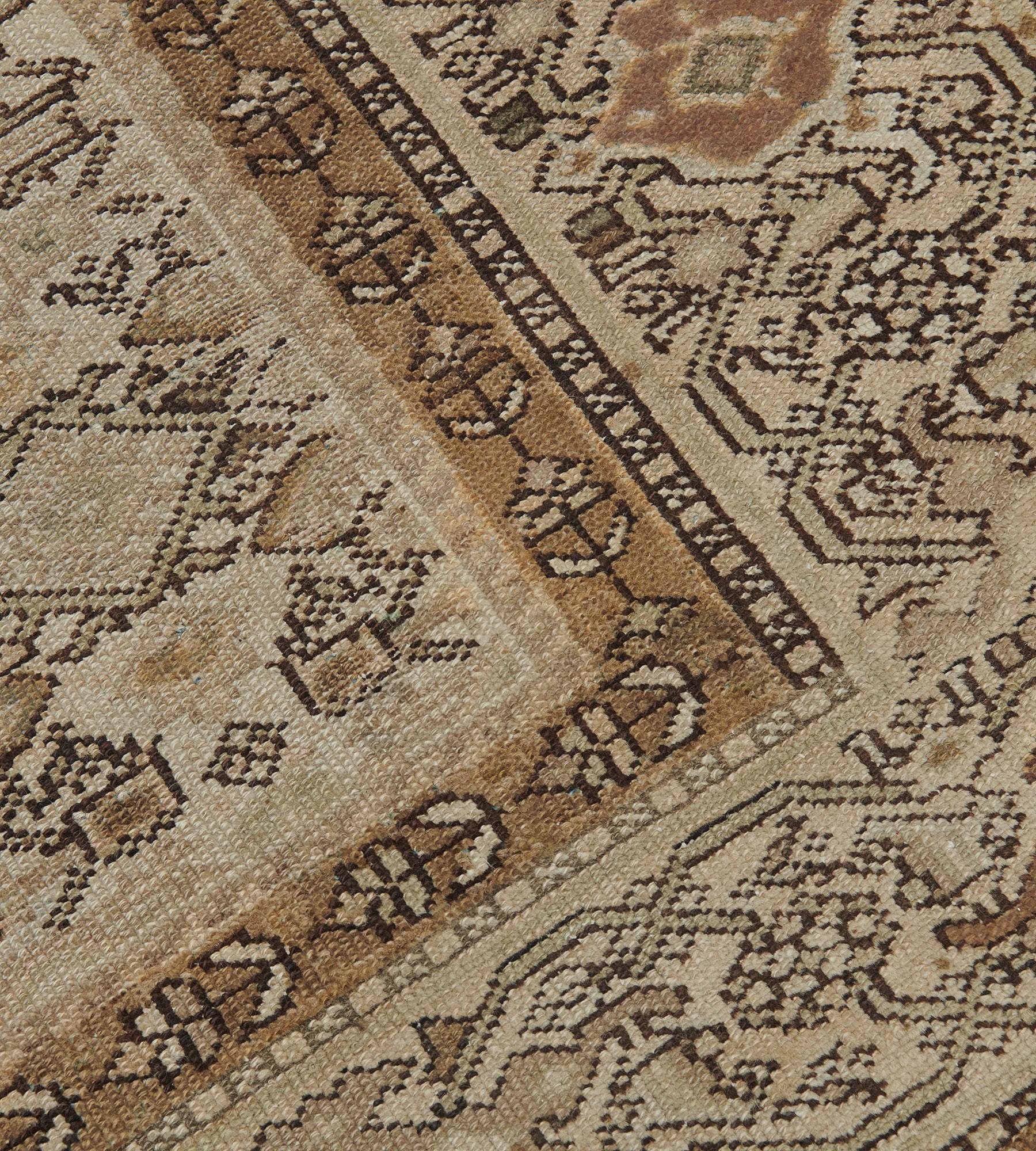 Antiker handgewebter persischer Malayer-Teppich aus Wolle (Handgeknüpft) im Angebot
