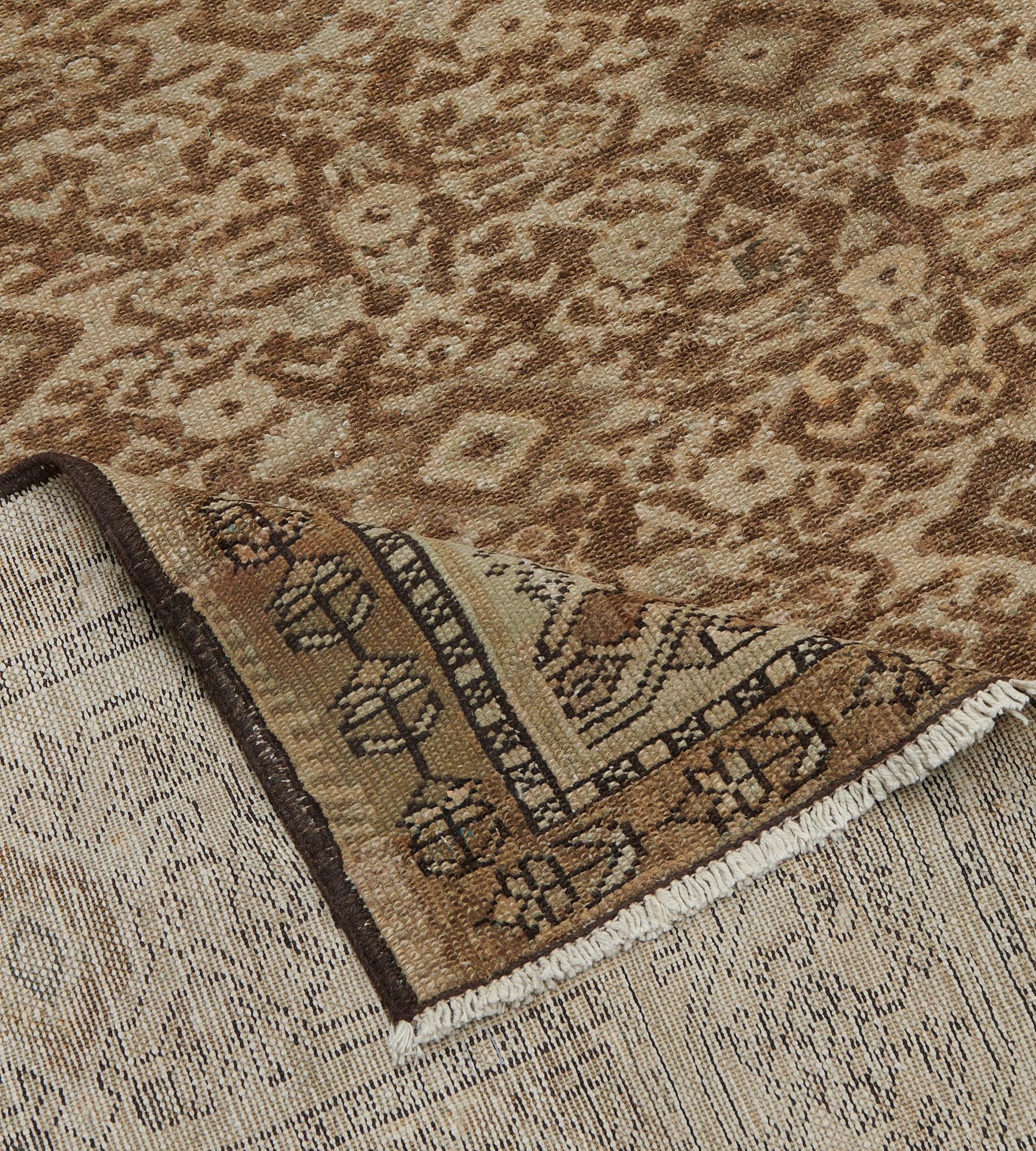 Antiker handgewebter persischer Malayer-Teppich aus Wolle im Angebot 1