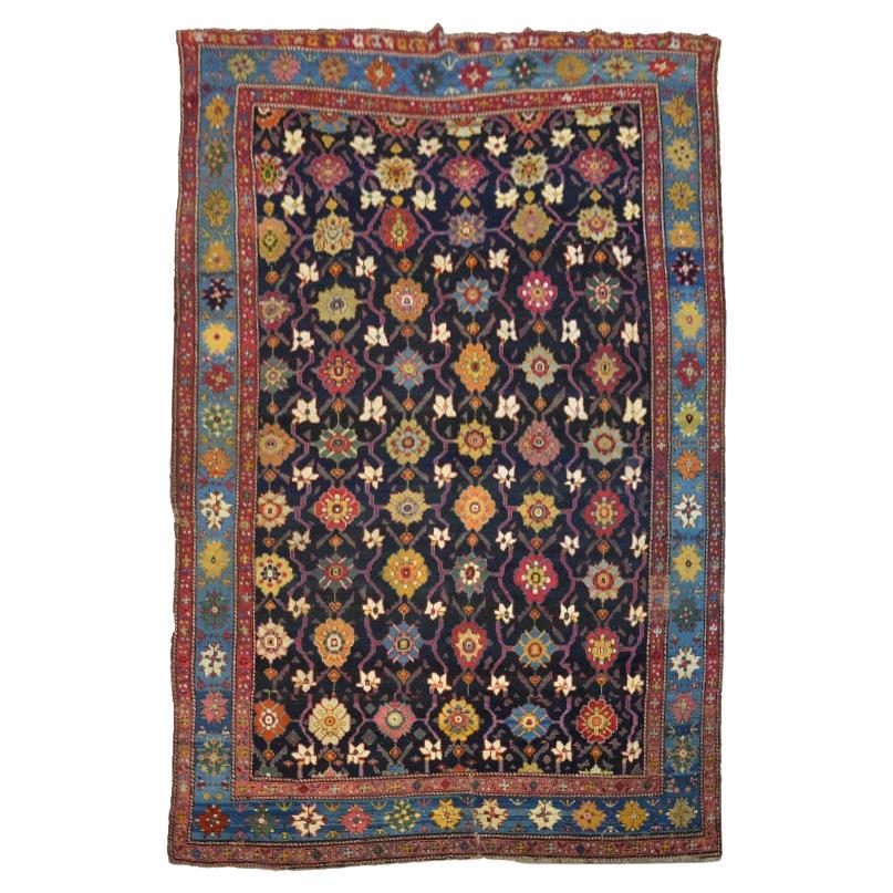 Antiker Karabagh-Teppich aus Wolle. Kaukasisches Design um 1830. 3,30 x 2,20 m.