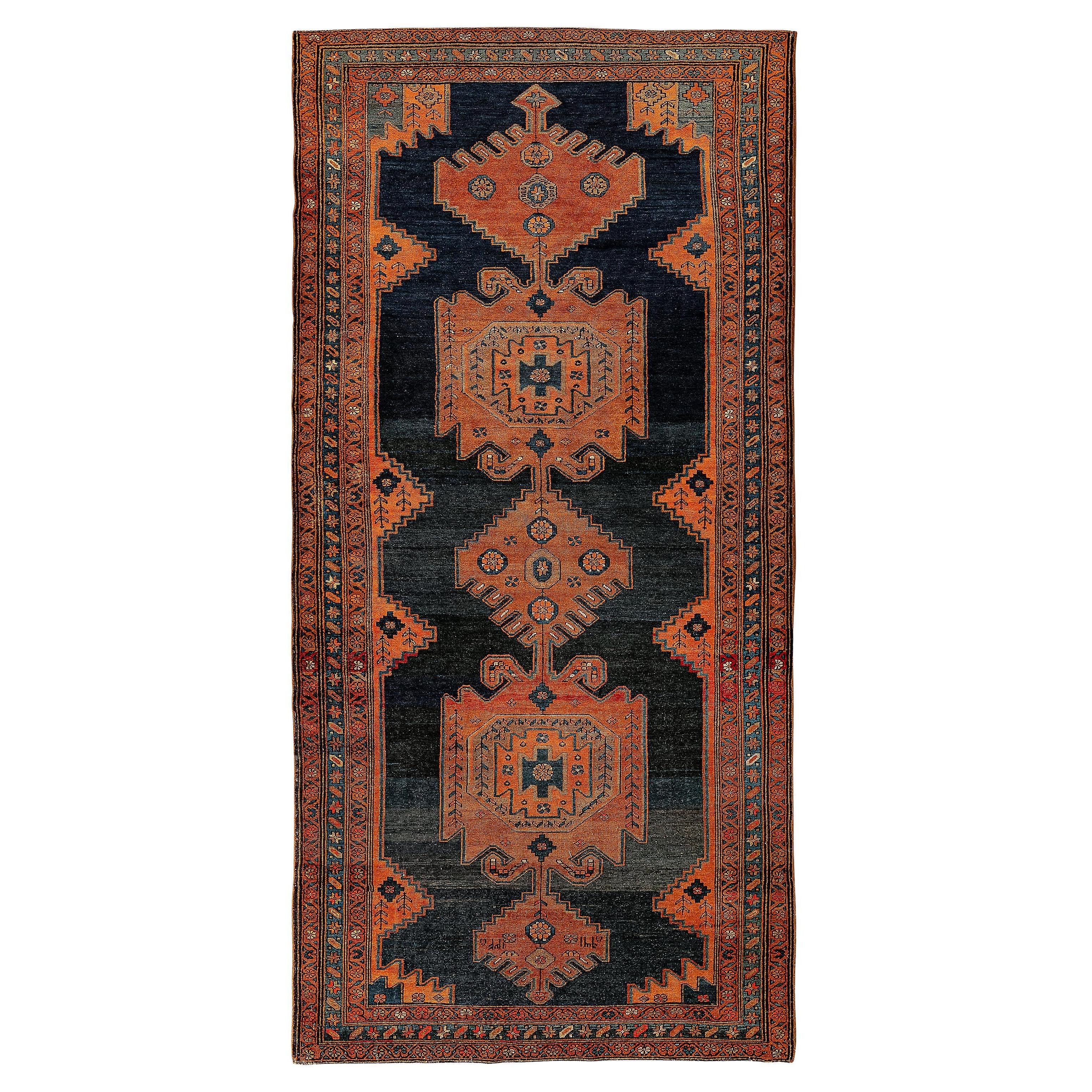 Camino de Mesa Antiguo de Lana Malayer en Añil Profundo y Ámbar, Principios del Siglo XX en venta