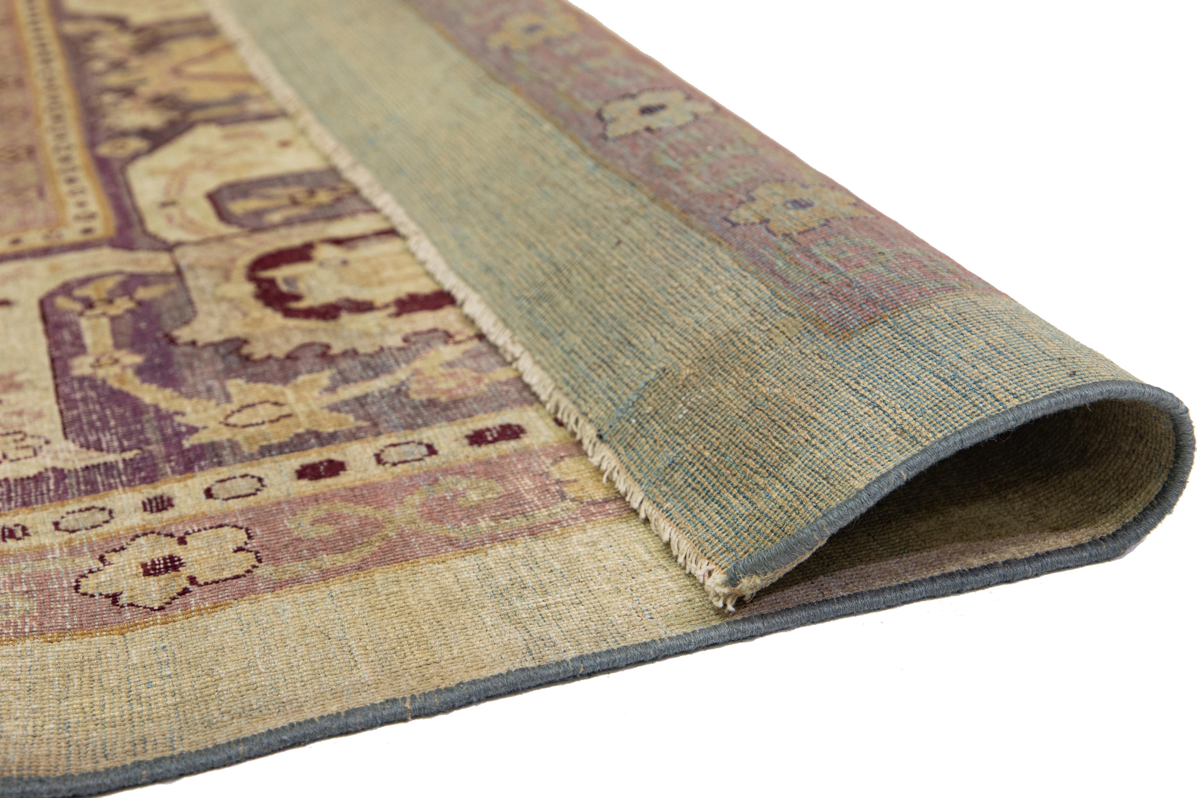 Antiker Wollteppich  Agra aus den 1890er Jahren mit Medaillon-Design (Spätes 19. Jahrhundert) im Angebot