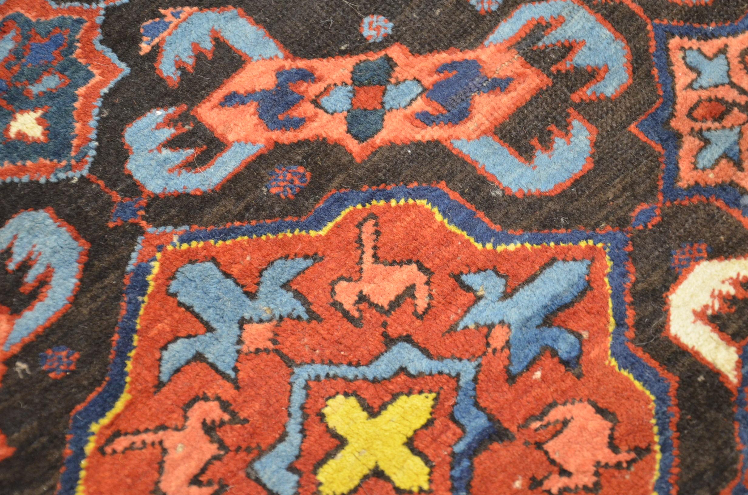 Antiker Seykur-Teppich aus Wolle. Kaukasisches Design um 1920. 2,05 x 1,20 m. (Handgeknüpft) im Angebot