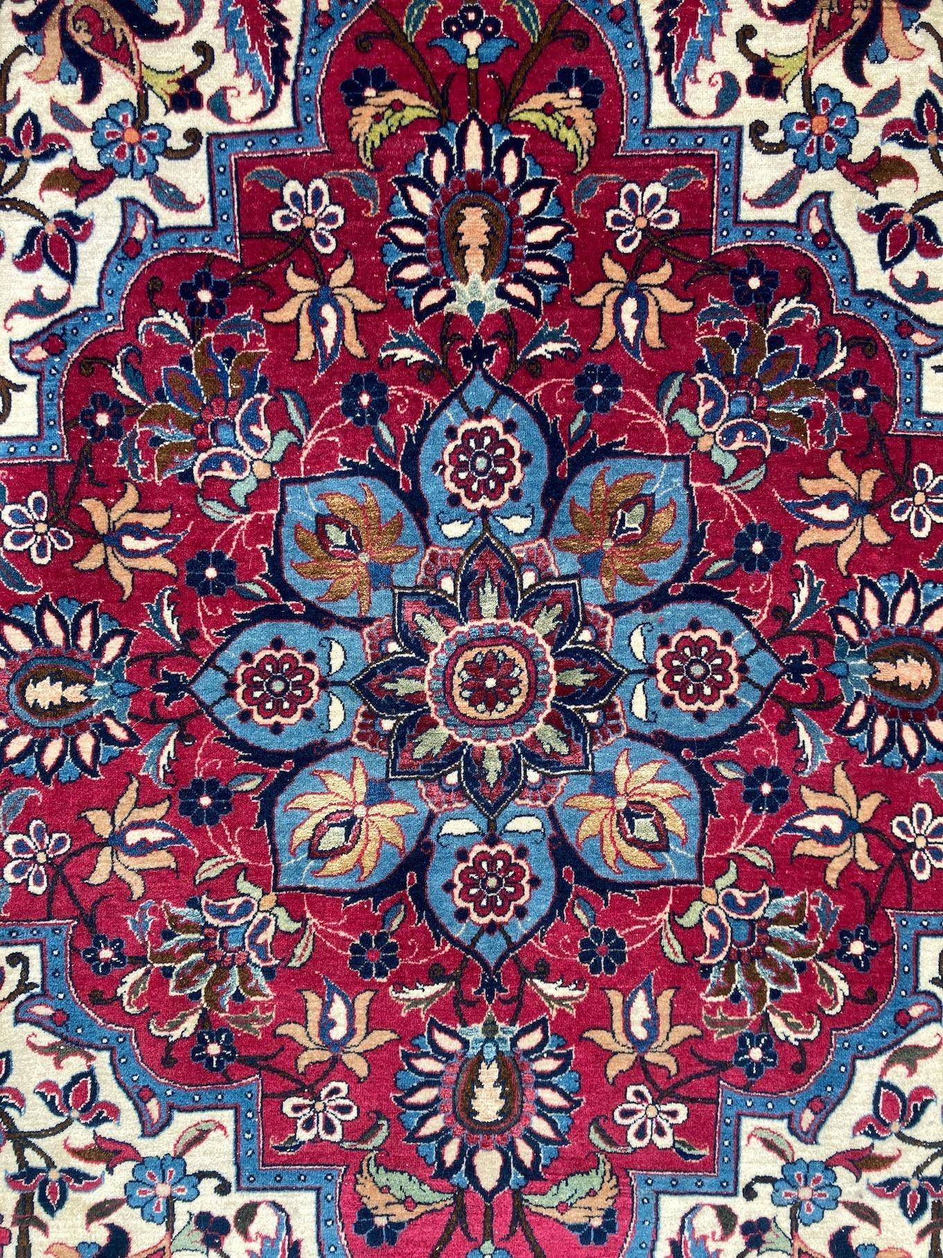 Antiker Isfahan-Teppich aus Wolle und Seide 3,43 m x 2,33 m im Angebot 11