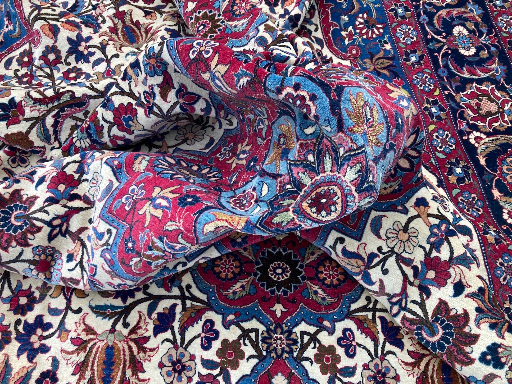 Antiker Isfahan-Teppich aus Wolle und Seide 3,43 m x 2,33 m im Angebot 13