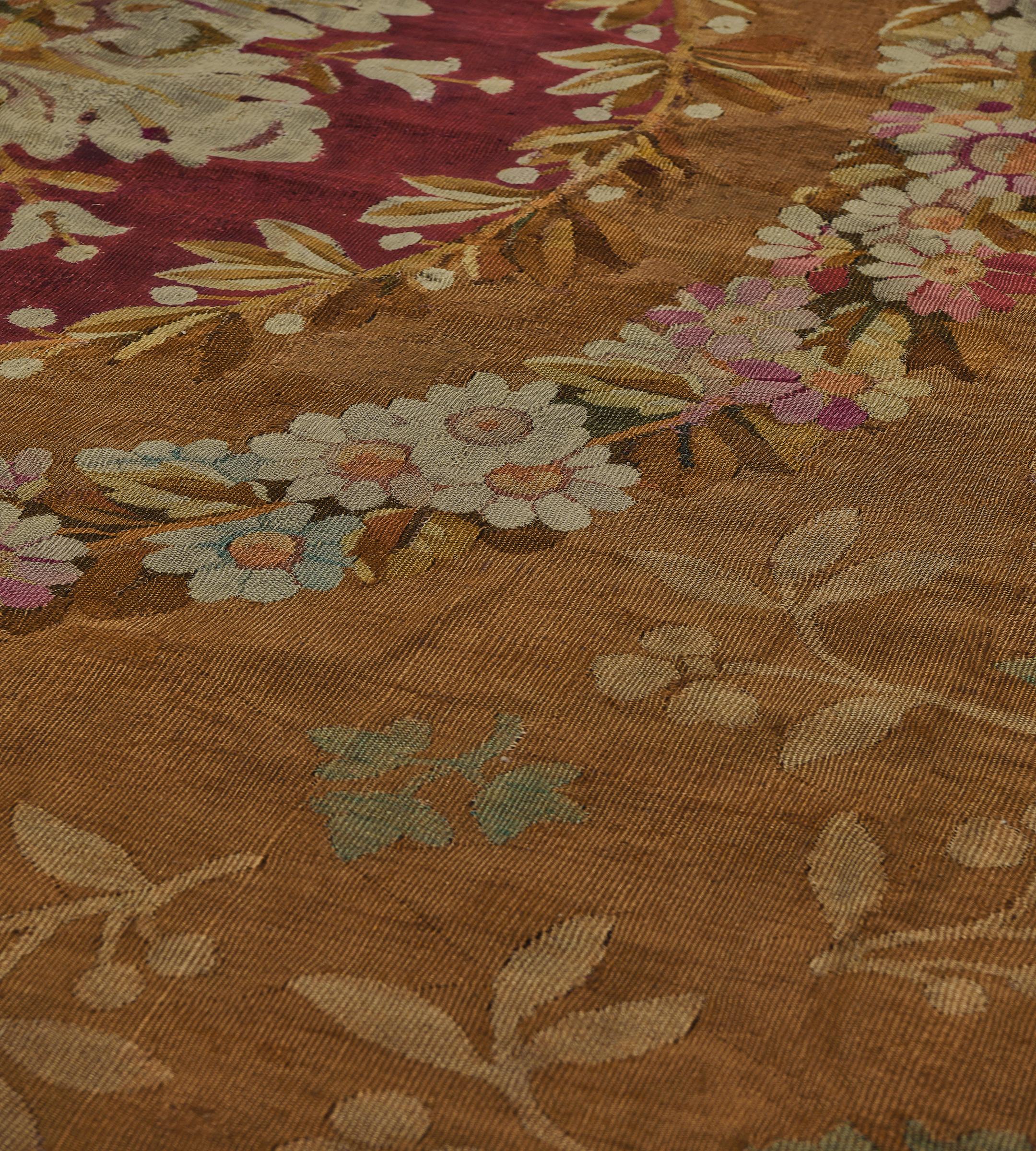 XIX secolo Tappeto Aubusson francese antico in lana marrone tabacco con motivi floreali in vendita