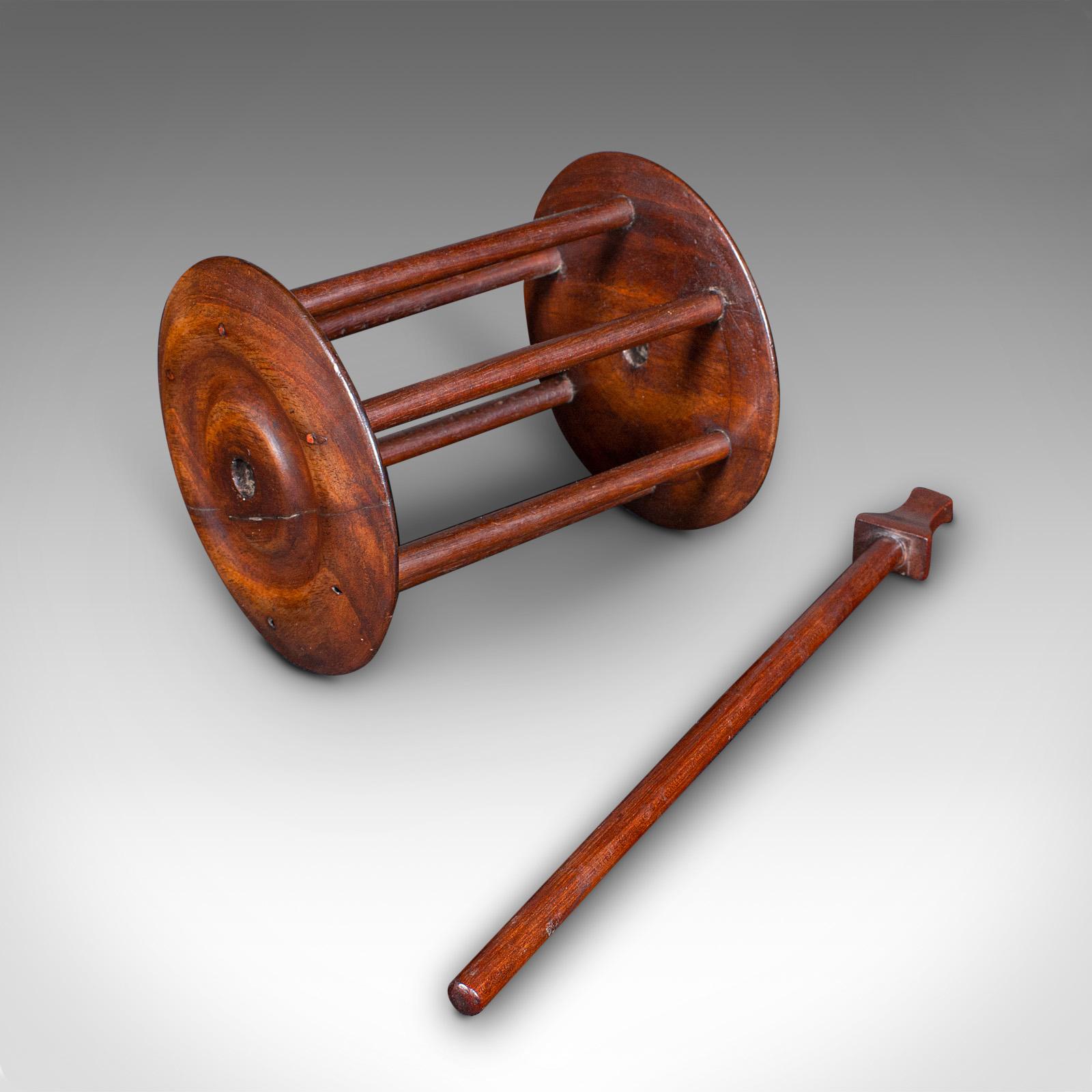 Stand antique pour bobine de laine, anglais, noyer, martinet réglable, victorien en vente 3