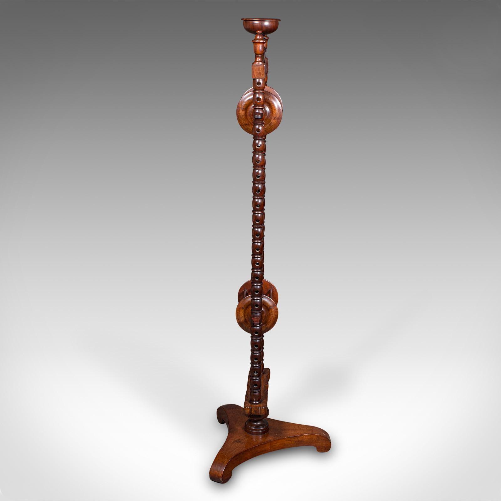Britannique Stand antique pour bobine de laine, anglais, noyer, martinet réglable, victorien en vente