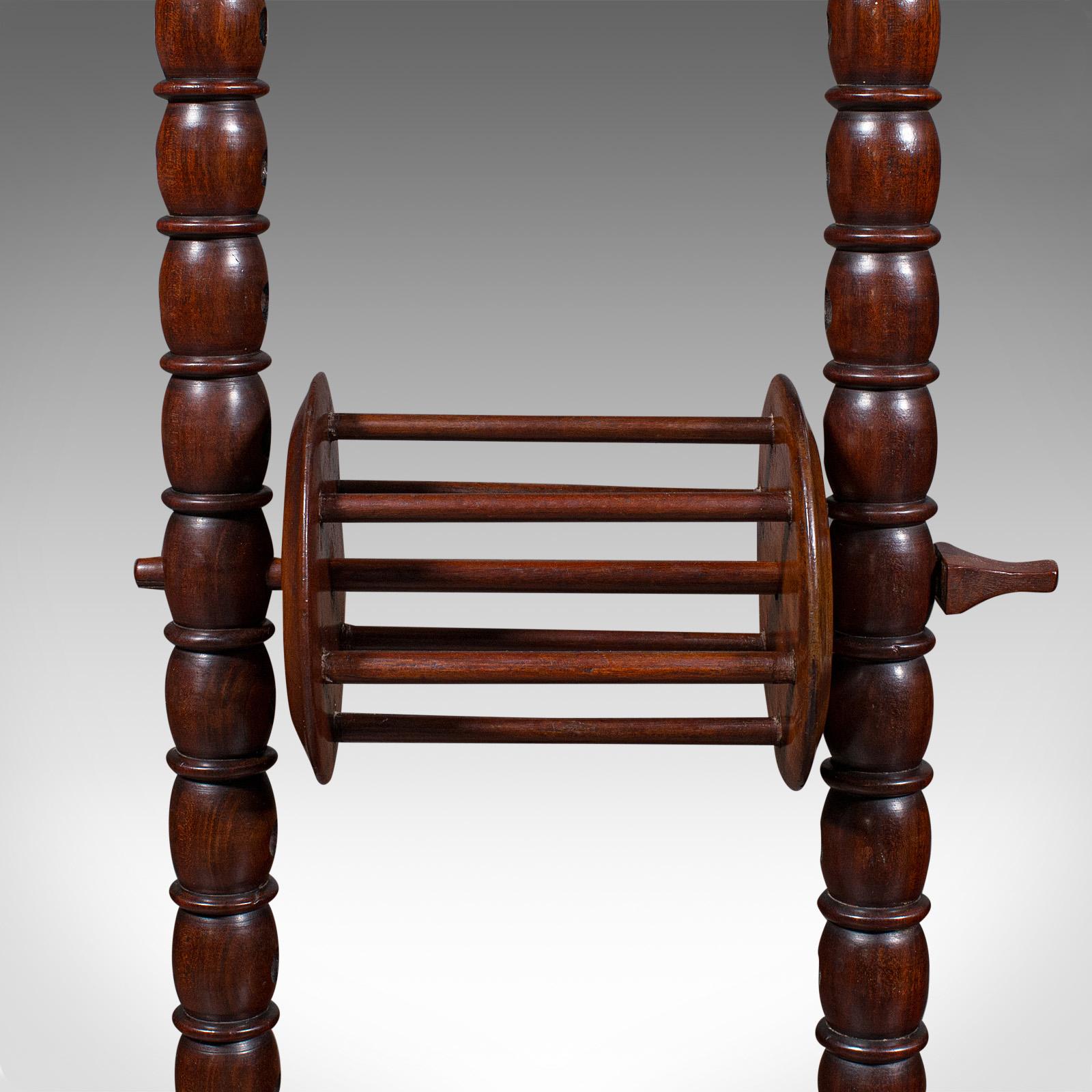 Stand antique pour bobine de laine, anglais, noyer, martinet réglable, victorien en vente 1