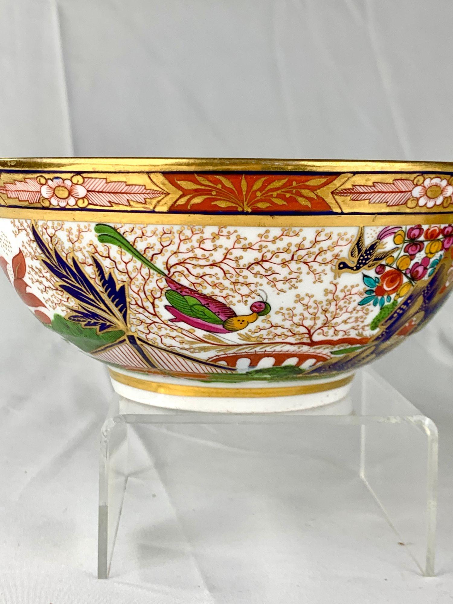 European Antique Worcester Porcelain Bowl Fence Pattern English Imari Style C-1810 For Sale