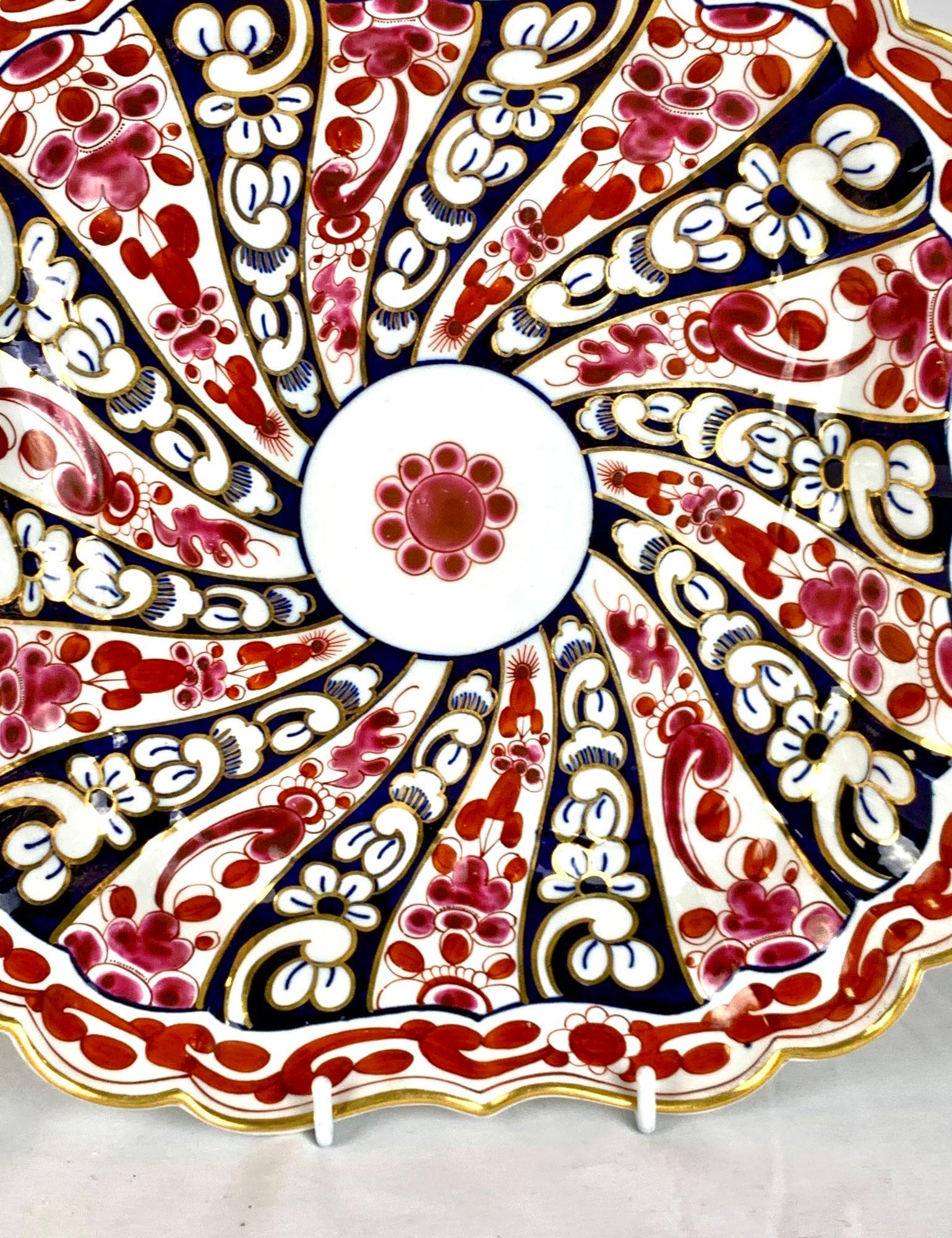 Antico piatto in porcellana di Worcester con motivo Queen Charlotte, Inghilterra, CIRCA 1820 in vendita 1