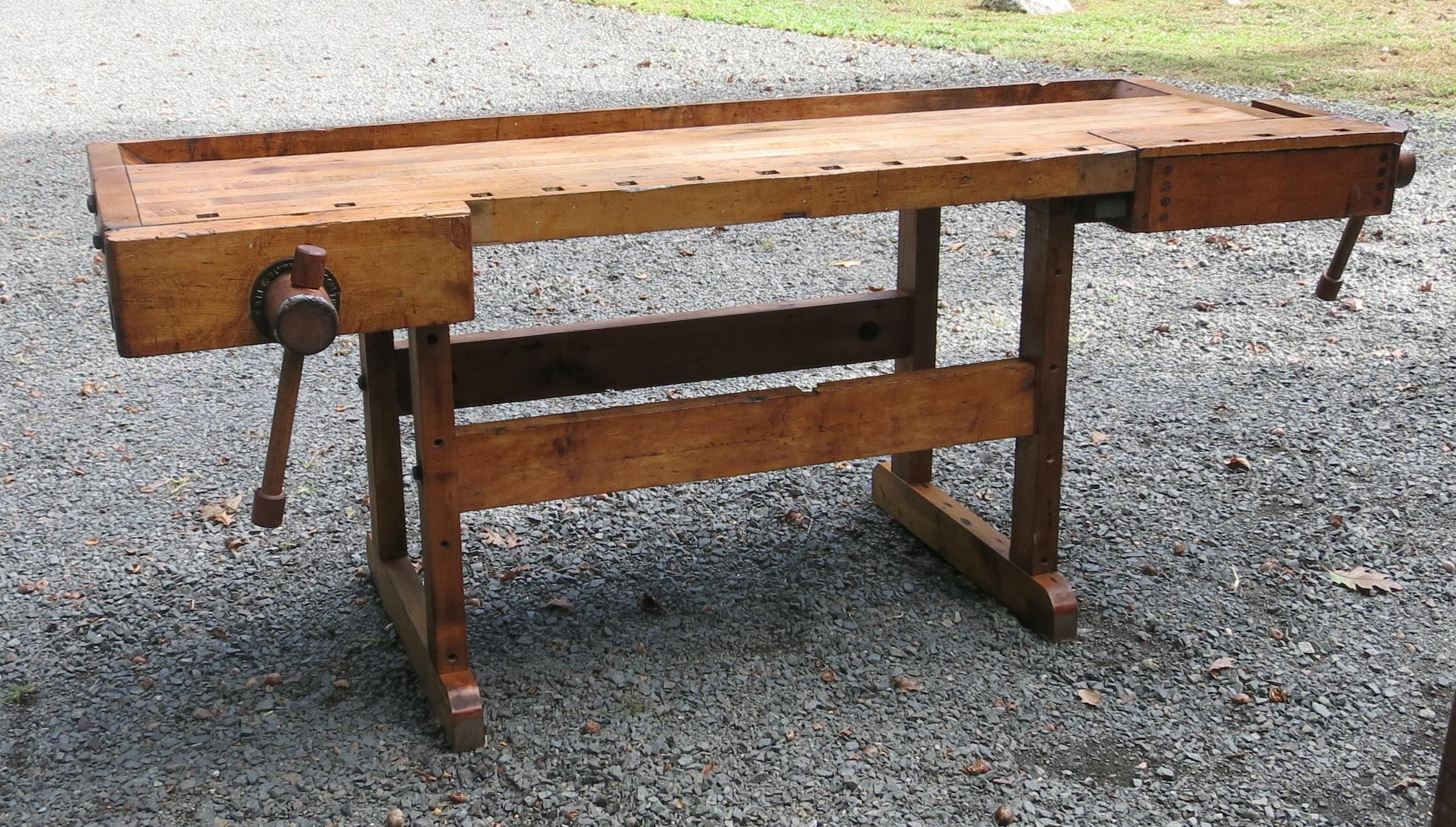 Antique carpenters workbench with nice patina. Measures: It is 24.25