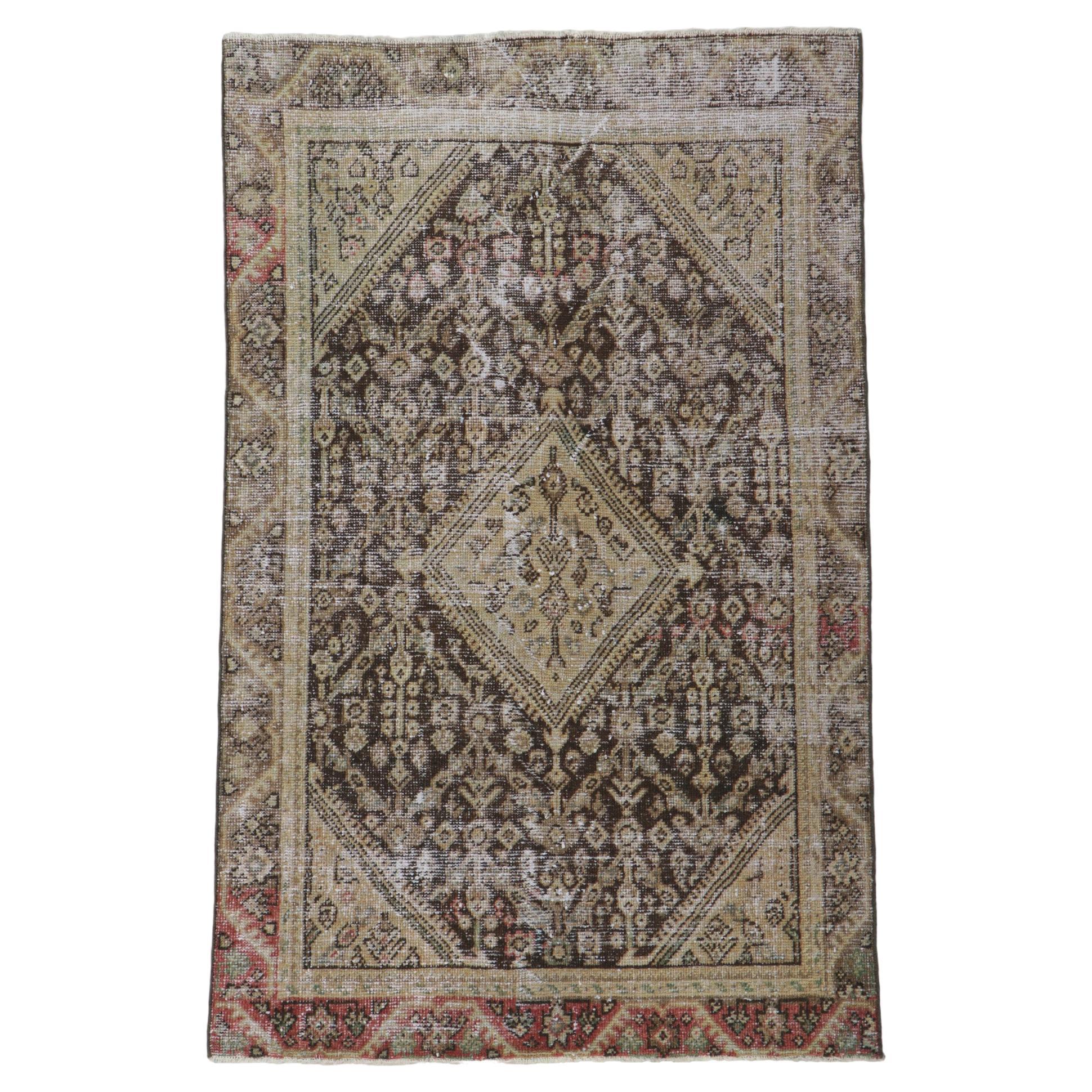 Antiker persischer Mahal-Worn-Teppich, entspannte Raffinesse trifft auf geraffte Schönheit