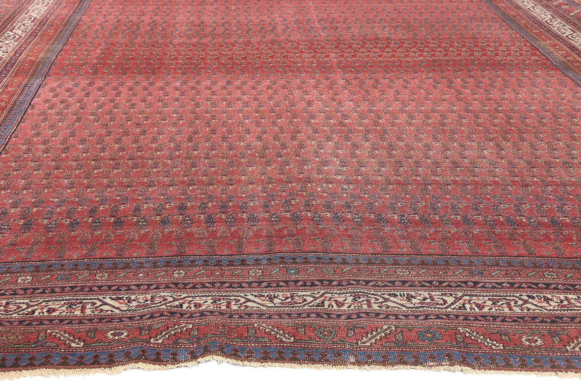 Antiker persischer Saraband-Teppich aus Goldbronze, traditioneller Stil, auf verwittertem Charme trifft (Persisch) im Angebot