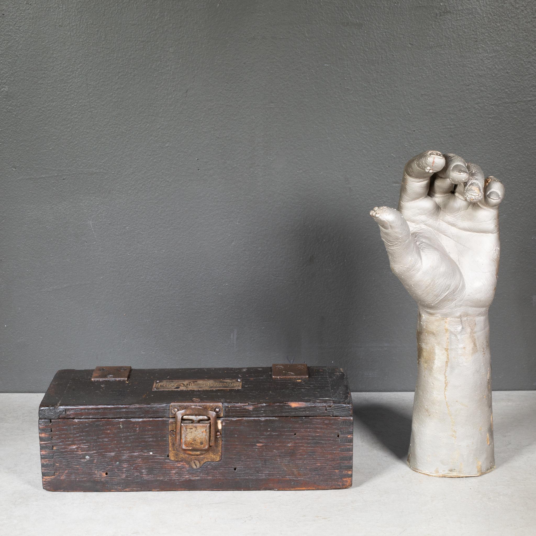 Antique Wrench Set Box c.1918-1927 For Sale 4