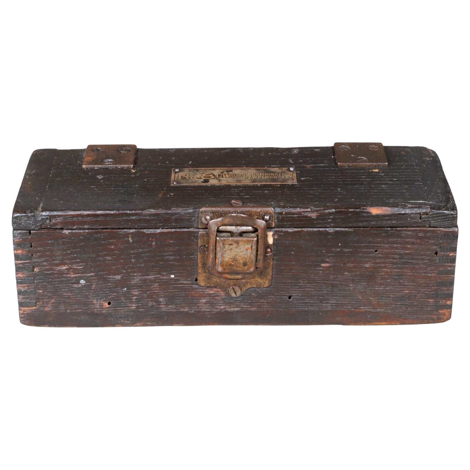 Antique Wrench Set Box c.1918-1927 For Sale