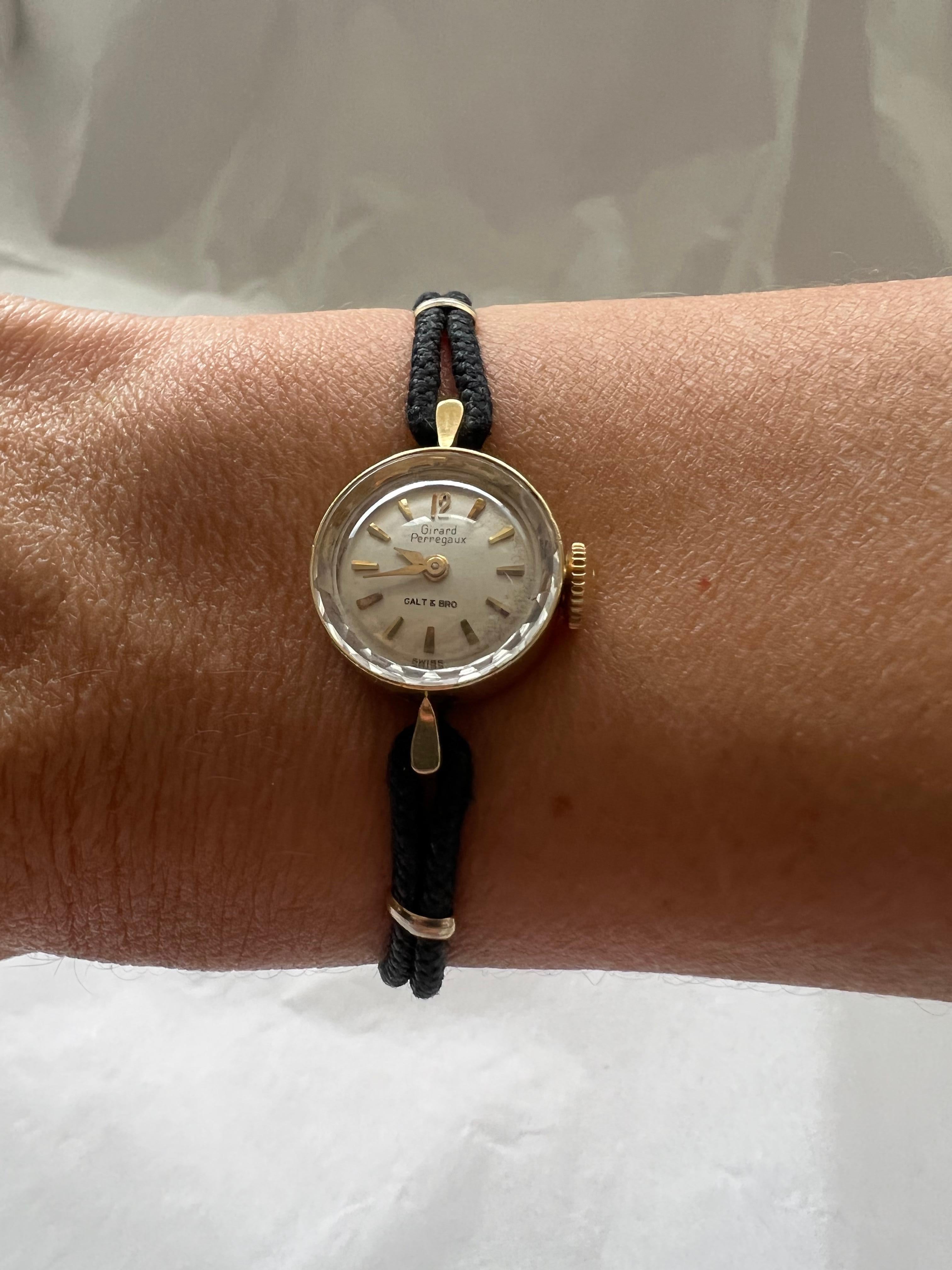 Antique Wristwatch Watch 14K Gold Case Galt Vintage Estate Item Find

Around 0.50 oz in weight 

Sold as pictured - will need repairs to work