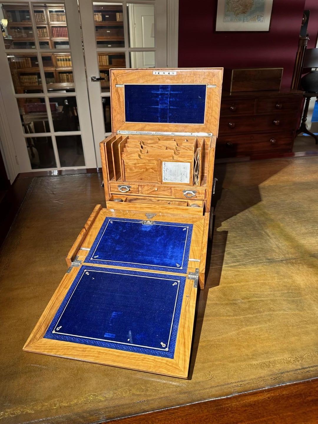 antique writing box For Sale 9