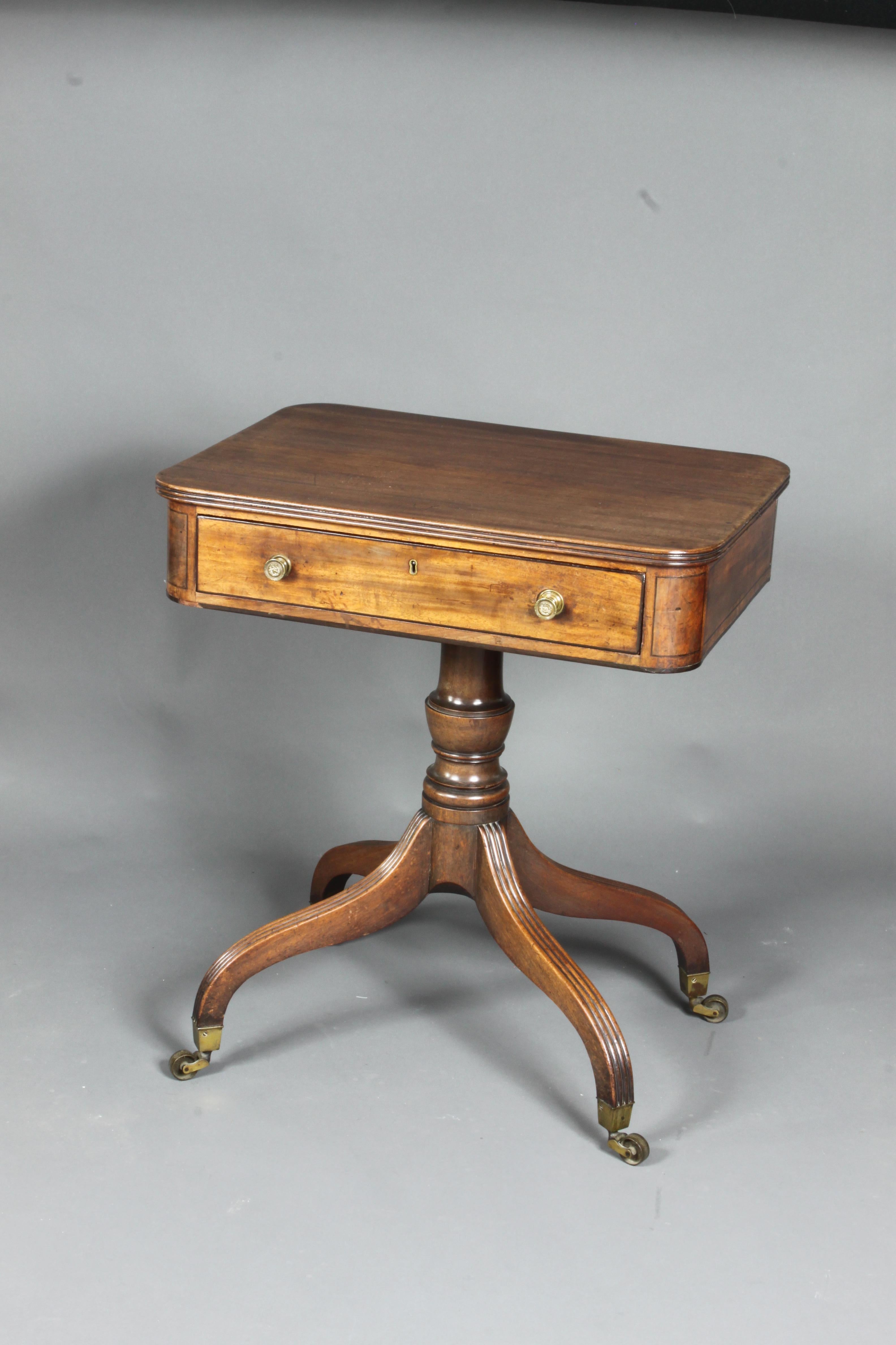 Antique Writing or Occasional Table In Good Condition In Bradford-on-Avon, Wiltshire