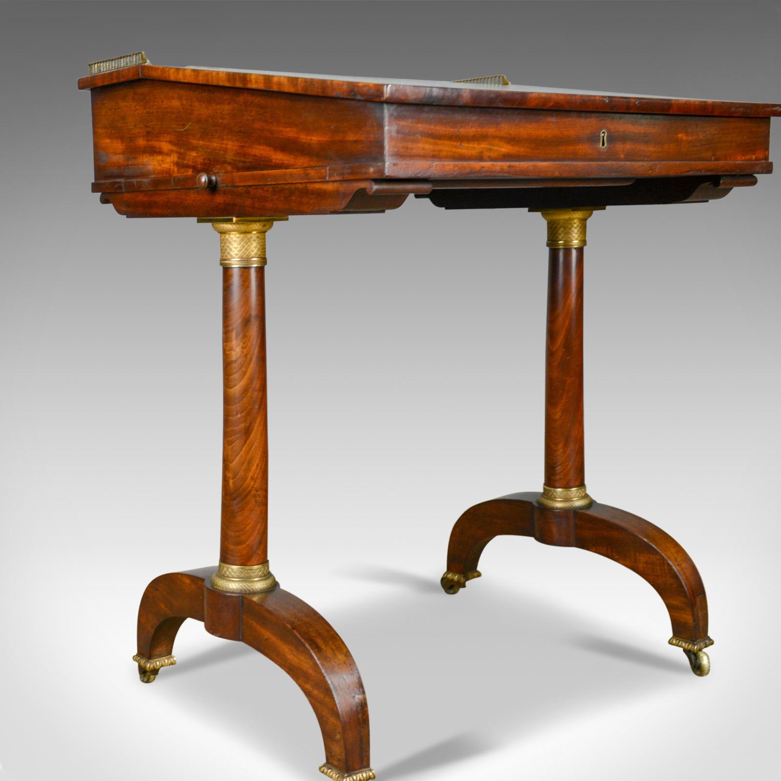 Table à écrire antique:: anglais:: Regency:: acajou:: Davenport:: circa 1820 en vente 4