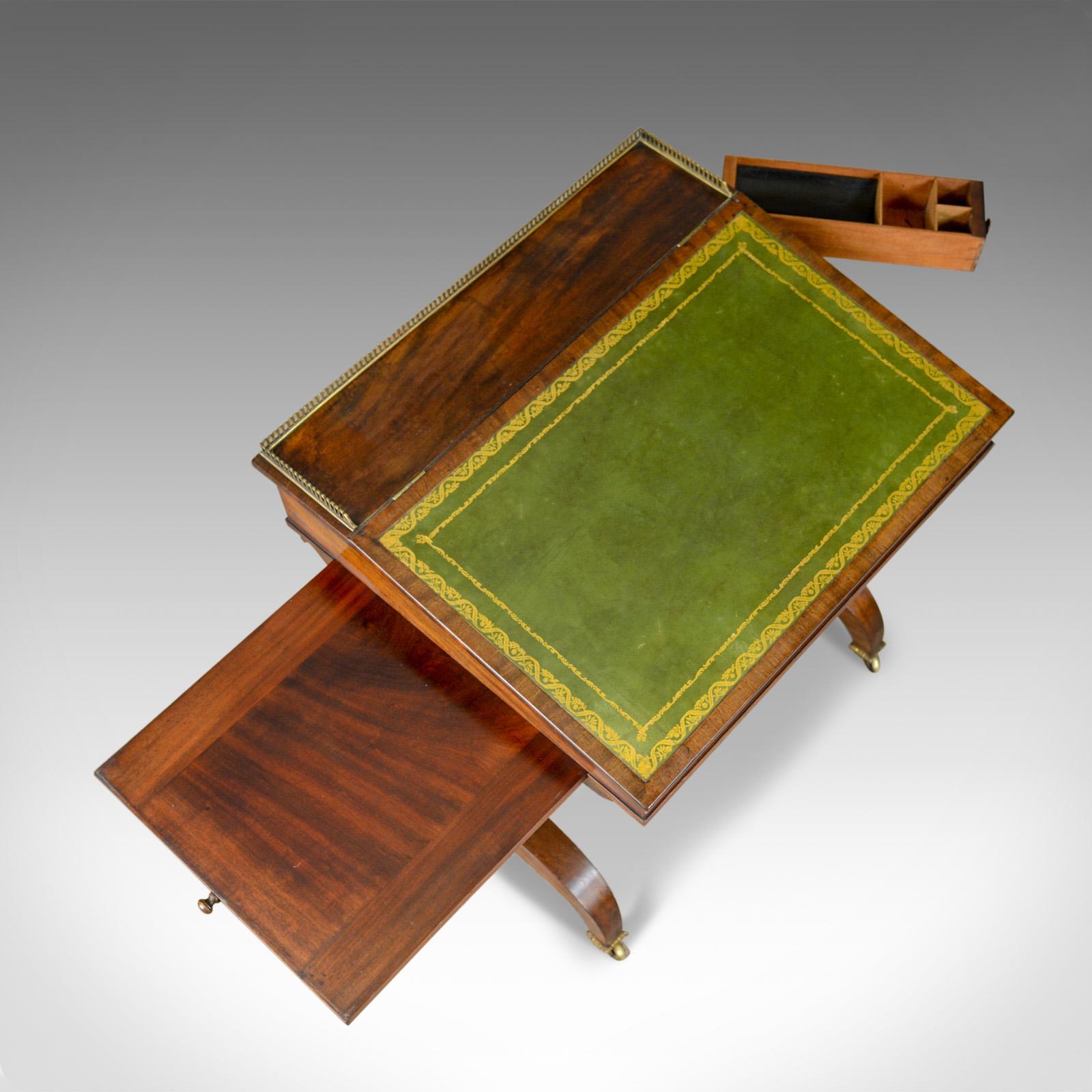 Table à écrire antique:: anglais:: Regency:: acajou:: Davenport:: circa 1820 en vente 1