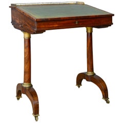 Table à écrire antique:: anglais:: Regency:: acajou:: Davenport:: circa 1820